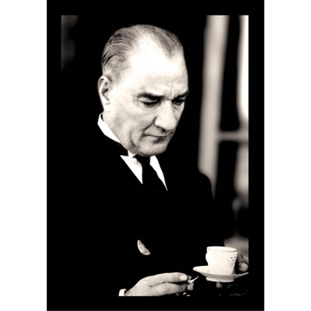 Çay Kahve İçerken Atatürk Posterli Stor Perde