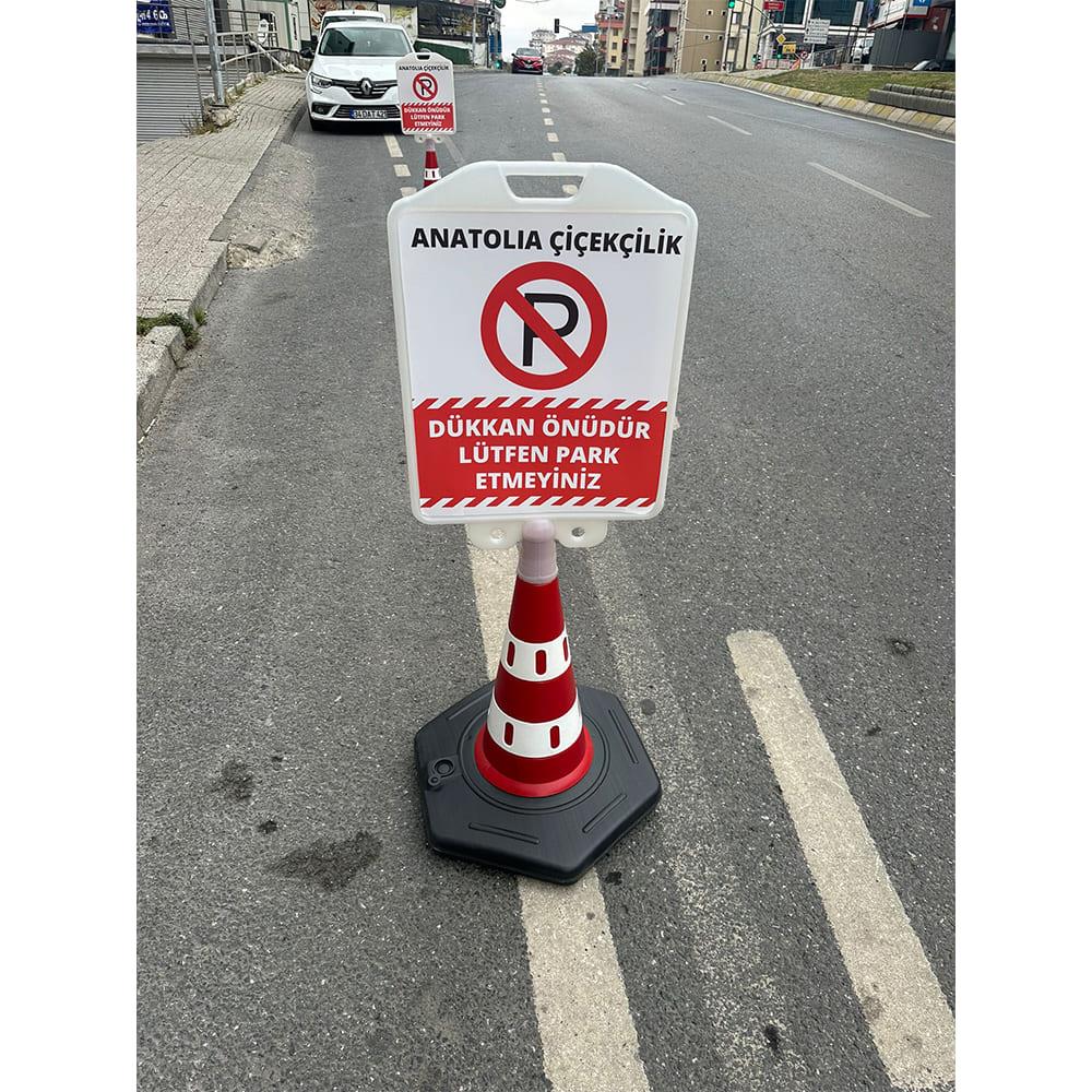 Kapı Önüdür Reklam Park Dubası