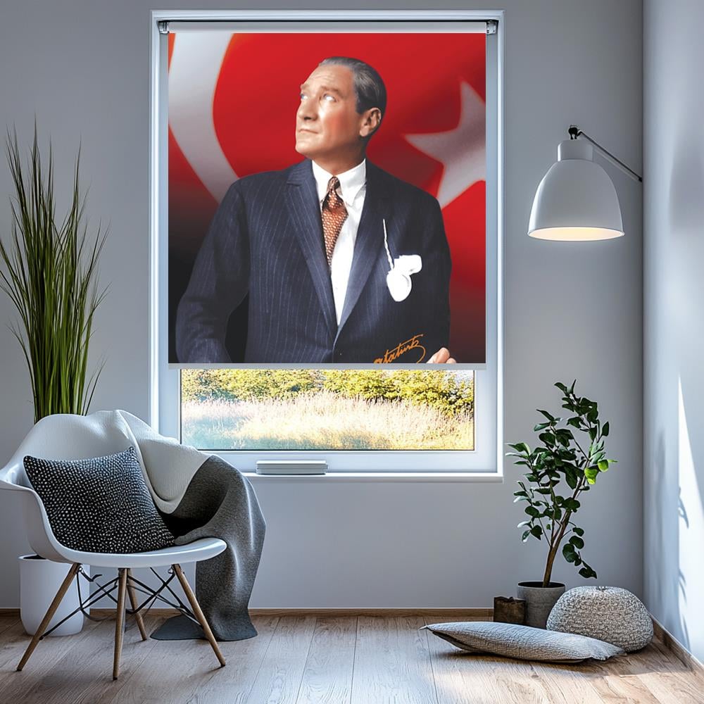 Kürsüde Türk Bayraklı Ataturk Posterli Stor Perde