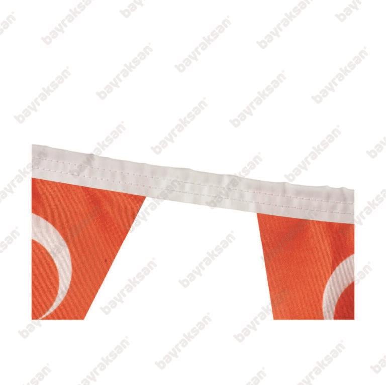 Üçgen Logolu Şerit Bayrak