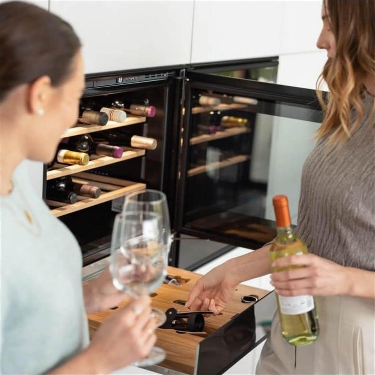 Franke Siyah Mythos FMY 14 WCRD BK Şaraplık Ankastre Aksesuar Çekmecesi (131.0694.161)