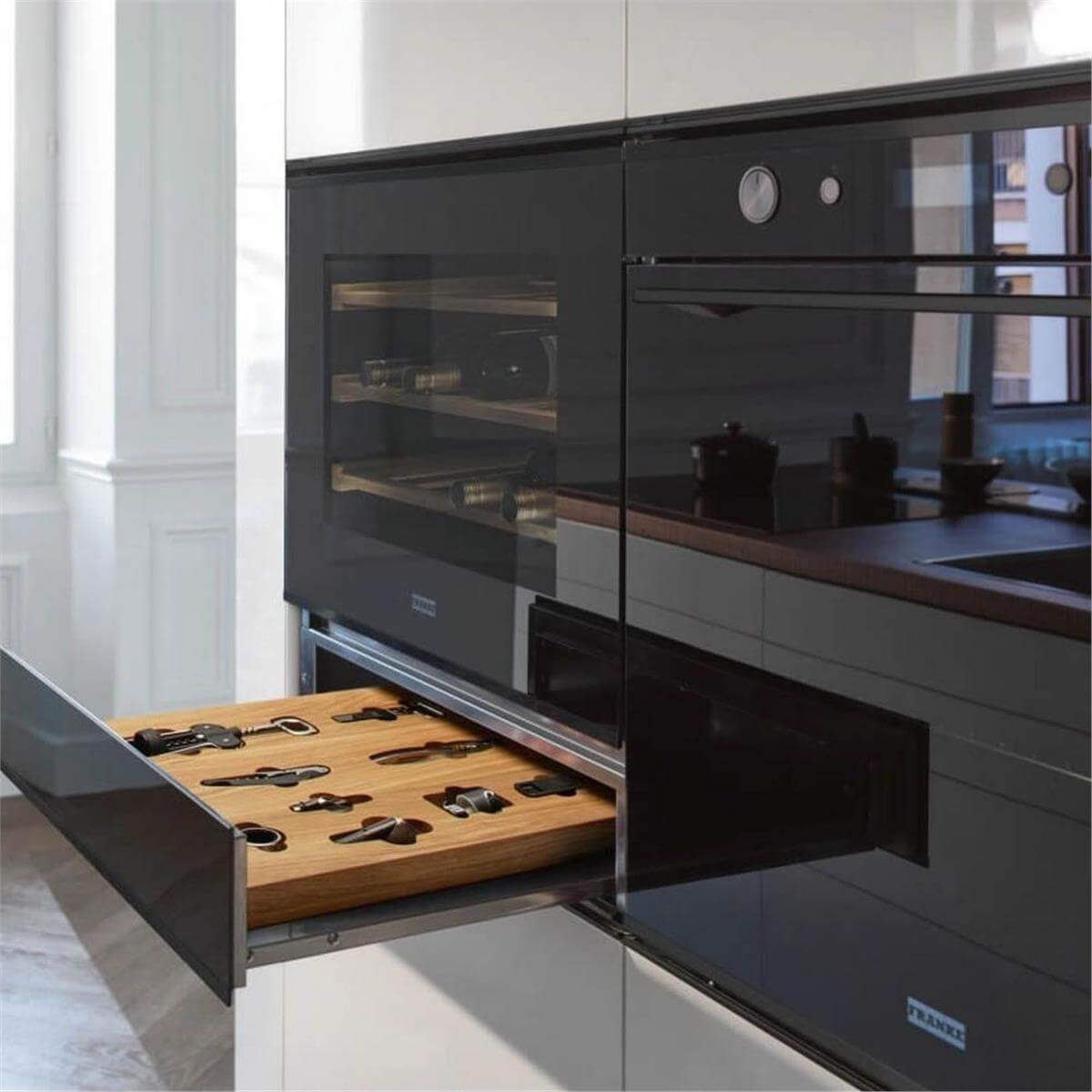 Franke Siyah Mythos FMY 14 WCRD BK Şaraplık Ankastre Aksesuar Çekmecesi (131.0694.161)