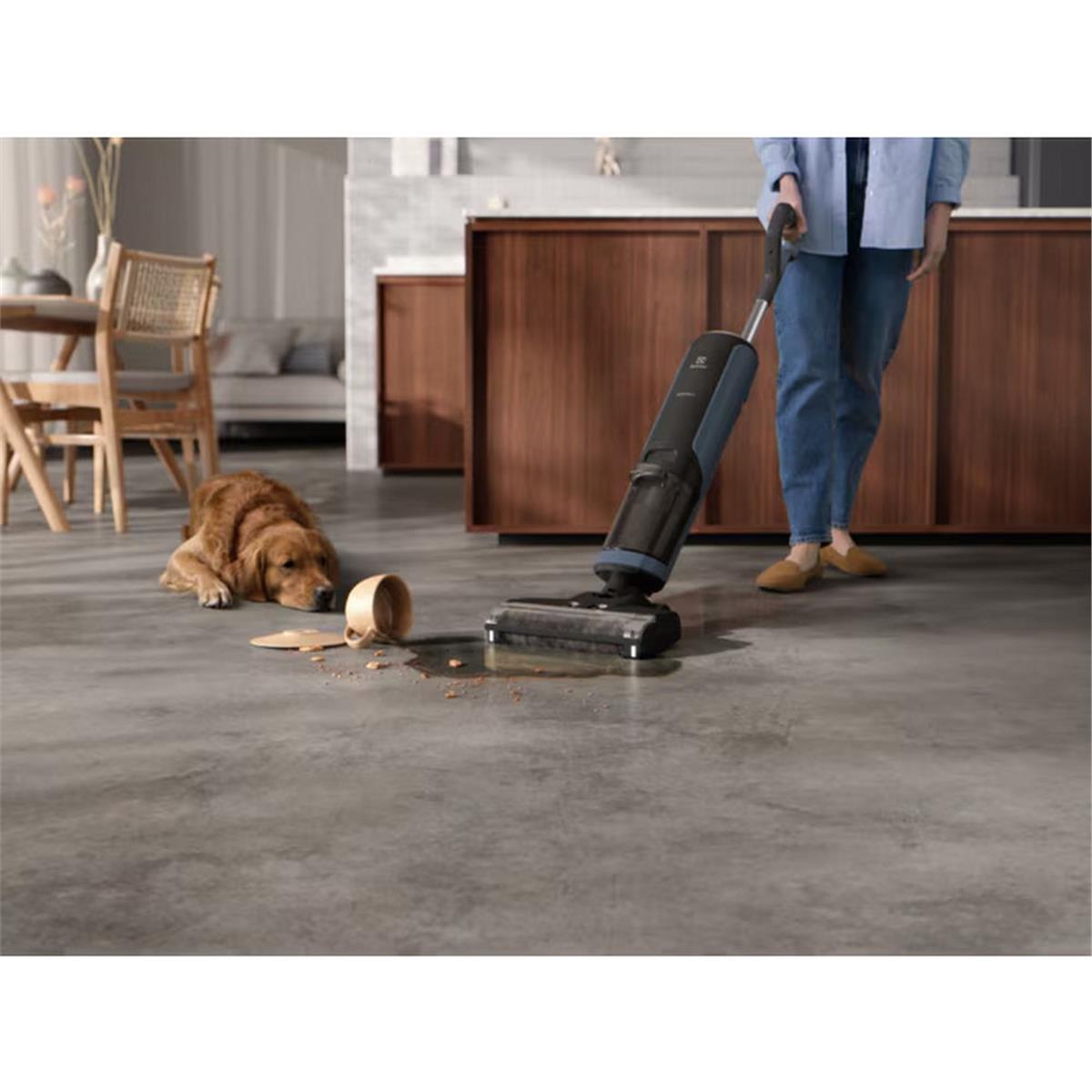 Electrolux Ultimate 800 EW81U3DB Islak Kuru Şarjlı Dikey Süpürge (ELX.900402290)