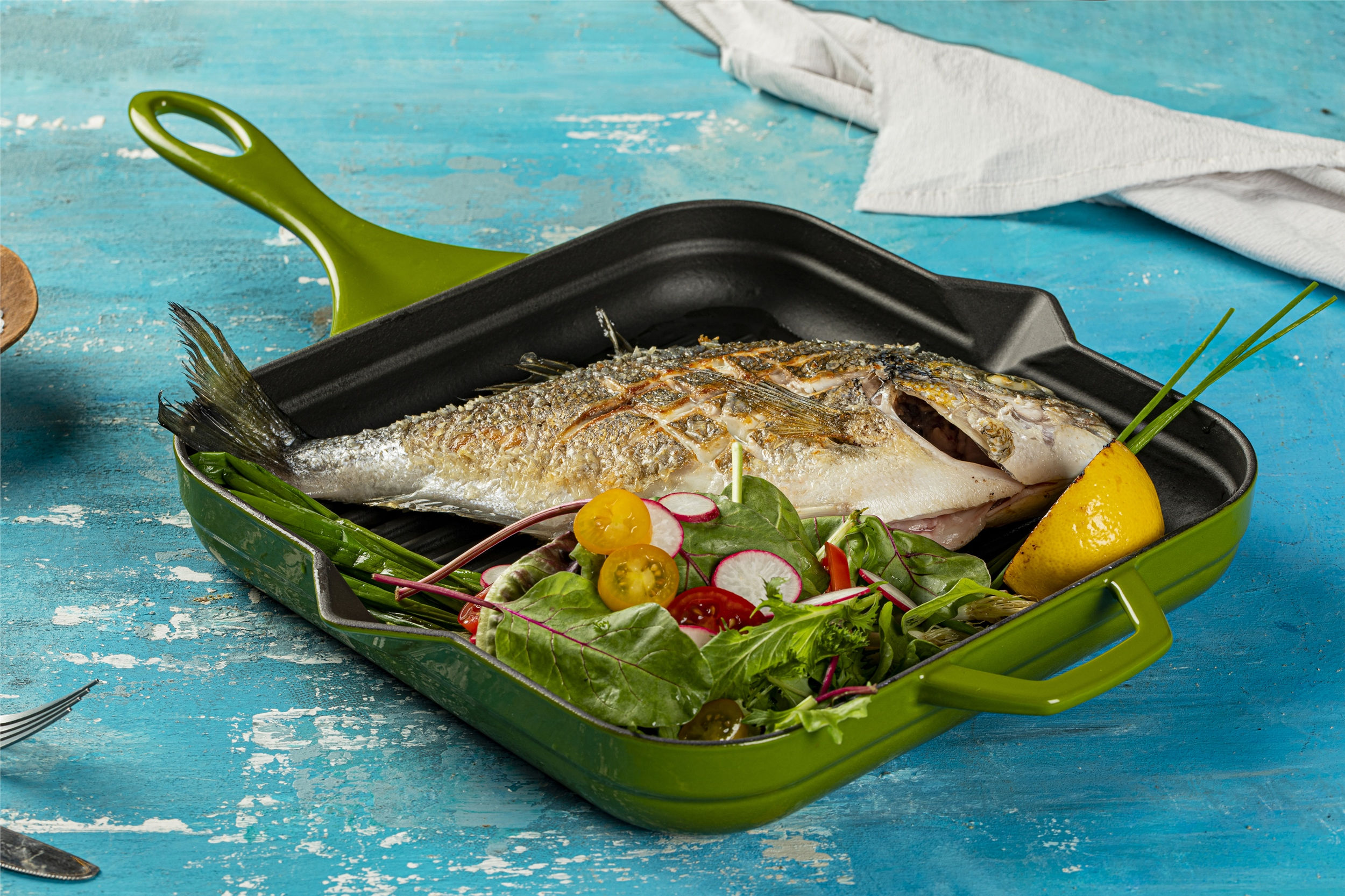 Hosse Yeşil 28x28 cm Yardımcı Kulplu Kare Grill Tava (HSKGTV-2828-Y)