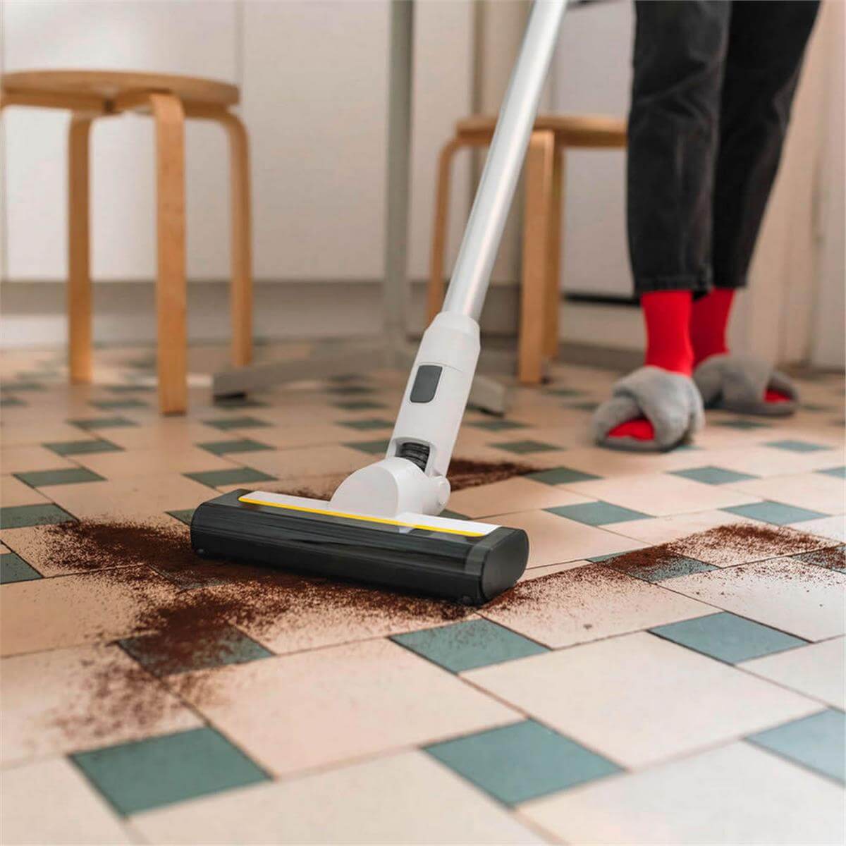 Karcher KWA 2 Dikey Şarjlı Süpürge (KCR-11987300)