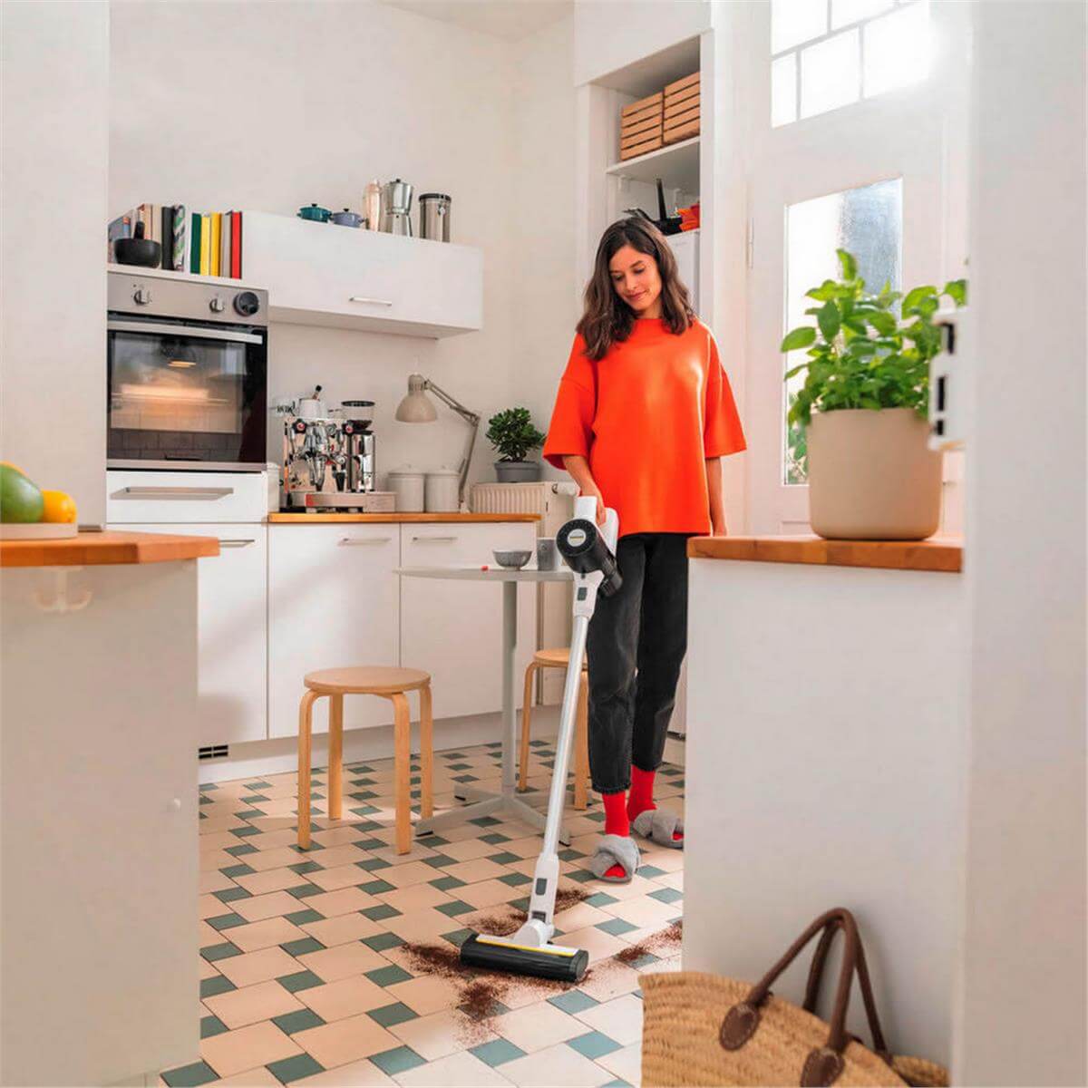 Karcher KWA 2 Dikey Şarjlı Süpürge (KCR-11987300)