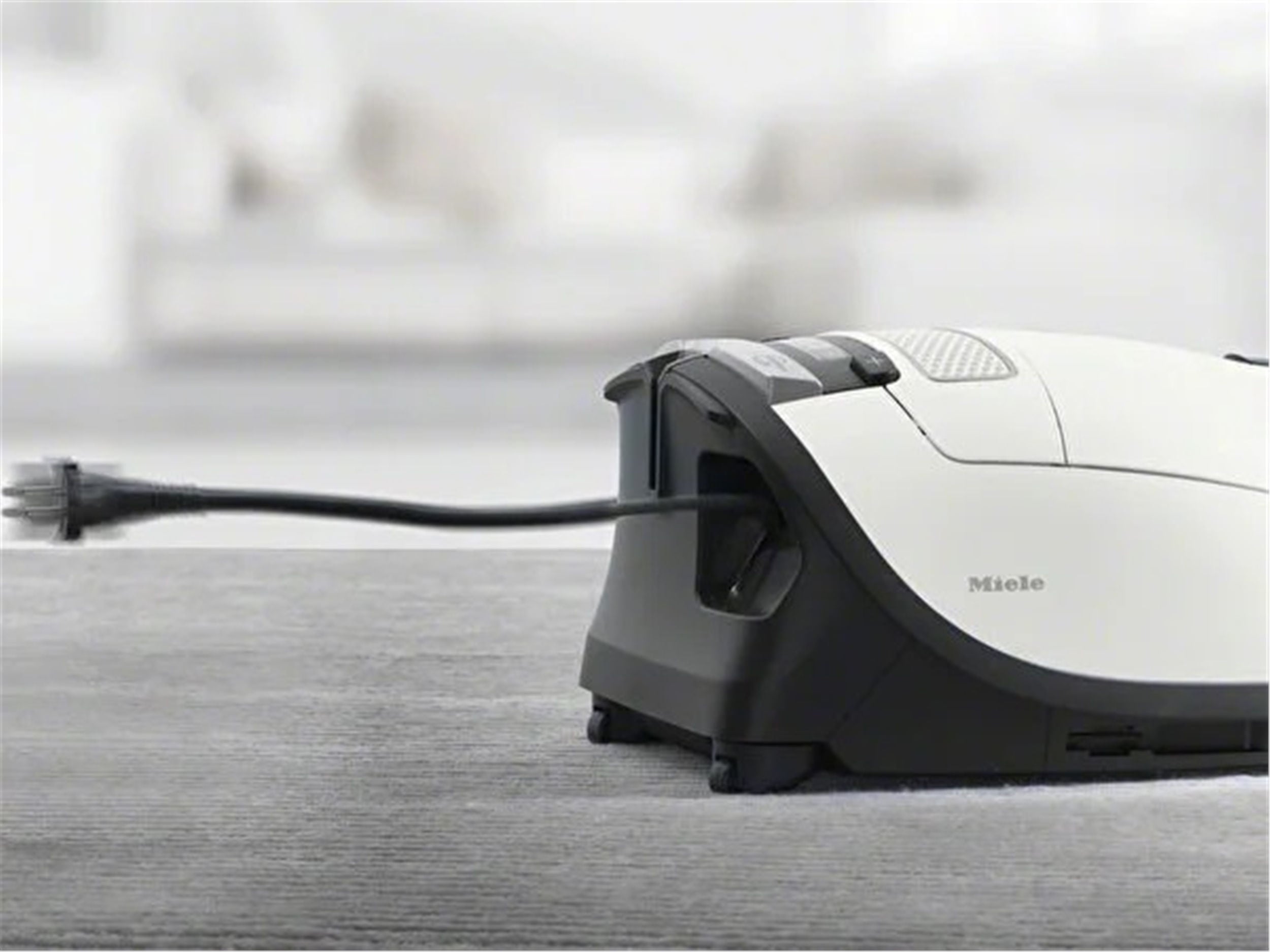 Miele Beyaz Complete C3 Allergy Elektrikli Süpürge (MİELE.02.0001.034.0004)