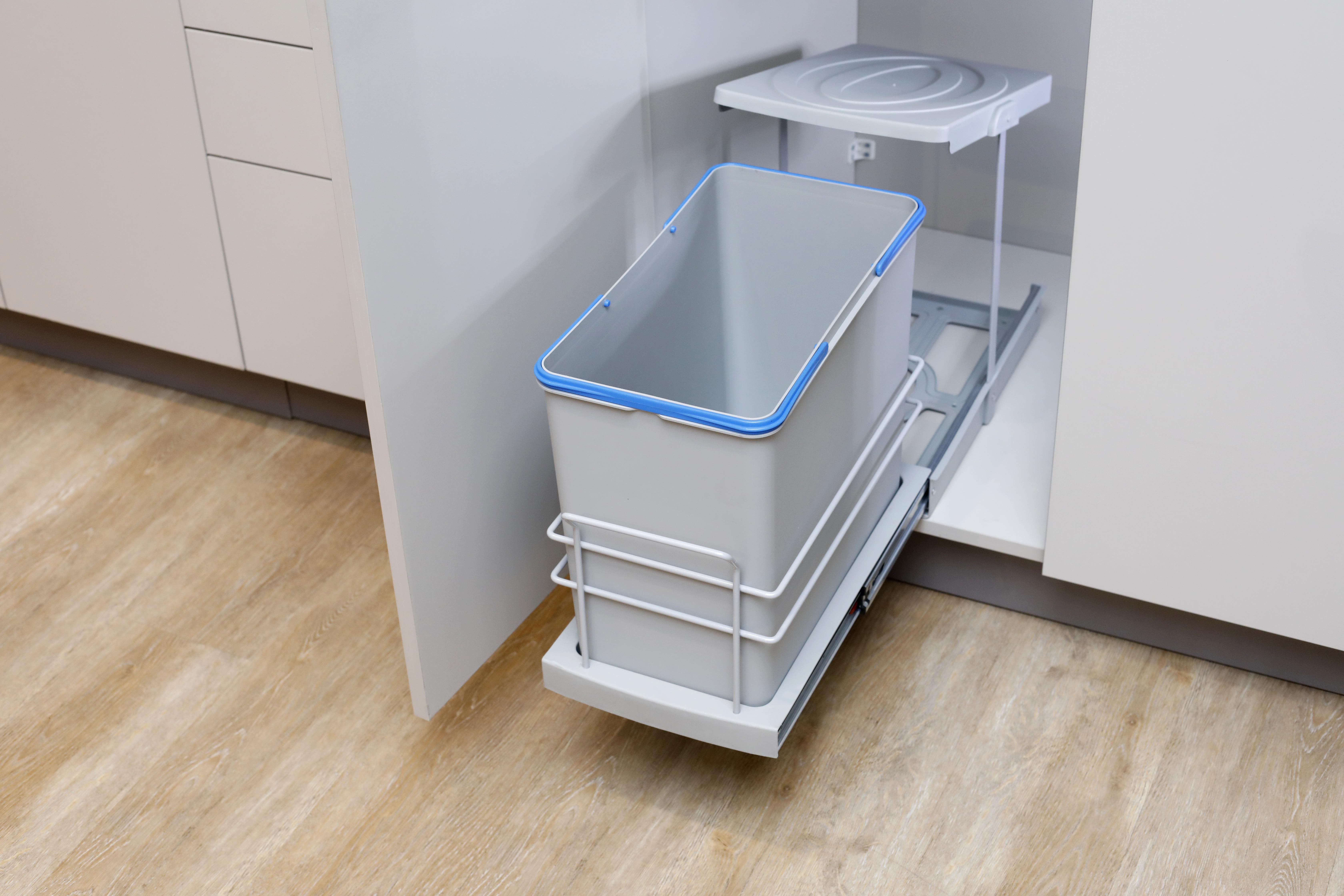 Pyramith Gri 24 Litre Teleskopik Raylı Çöp Kovası (P-9156)