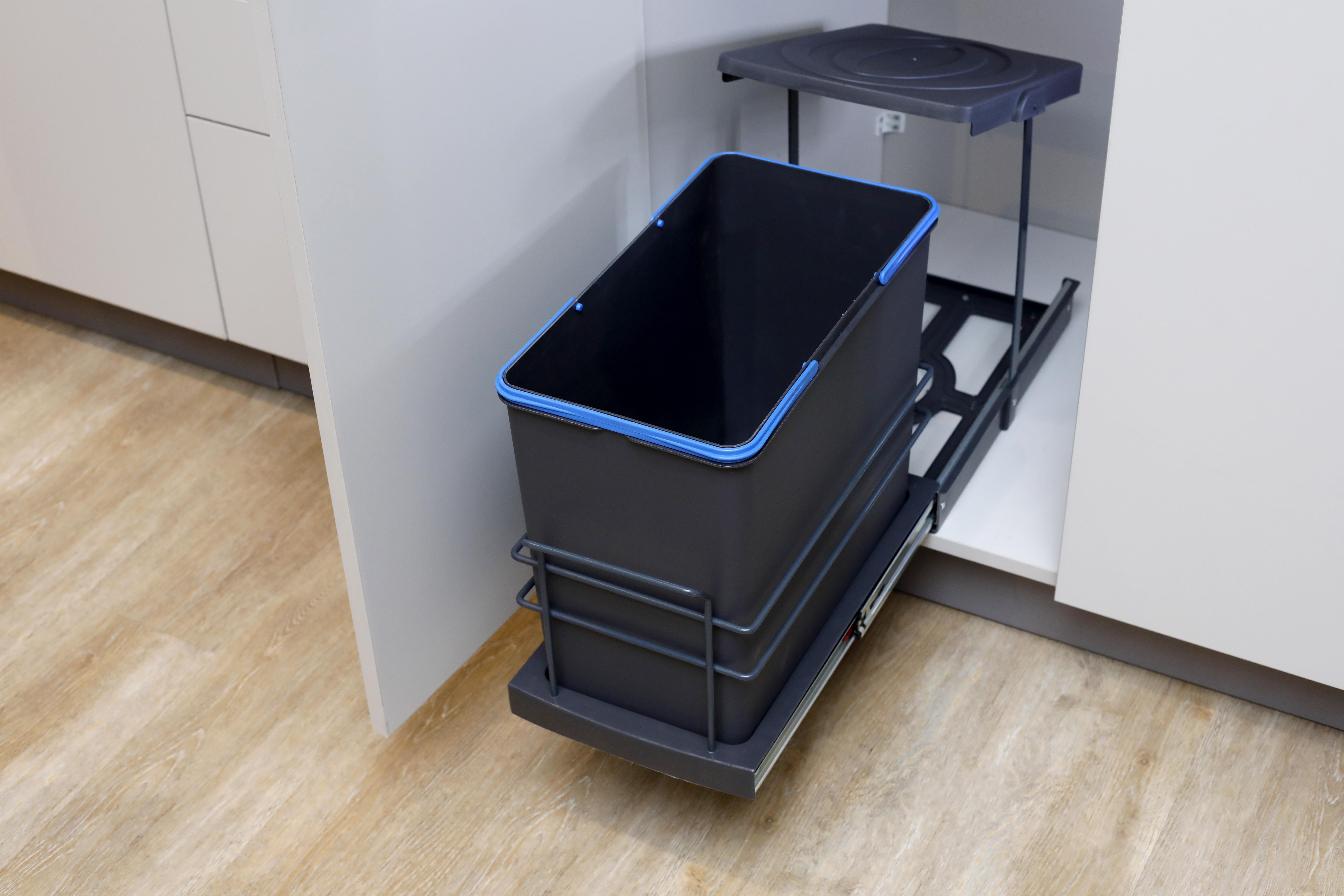 Pyramith Antrasit 24 Litre Teleskopik Raylı Çöp Kovası (P-9157)