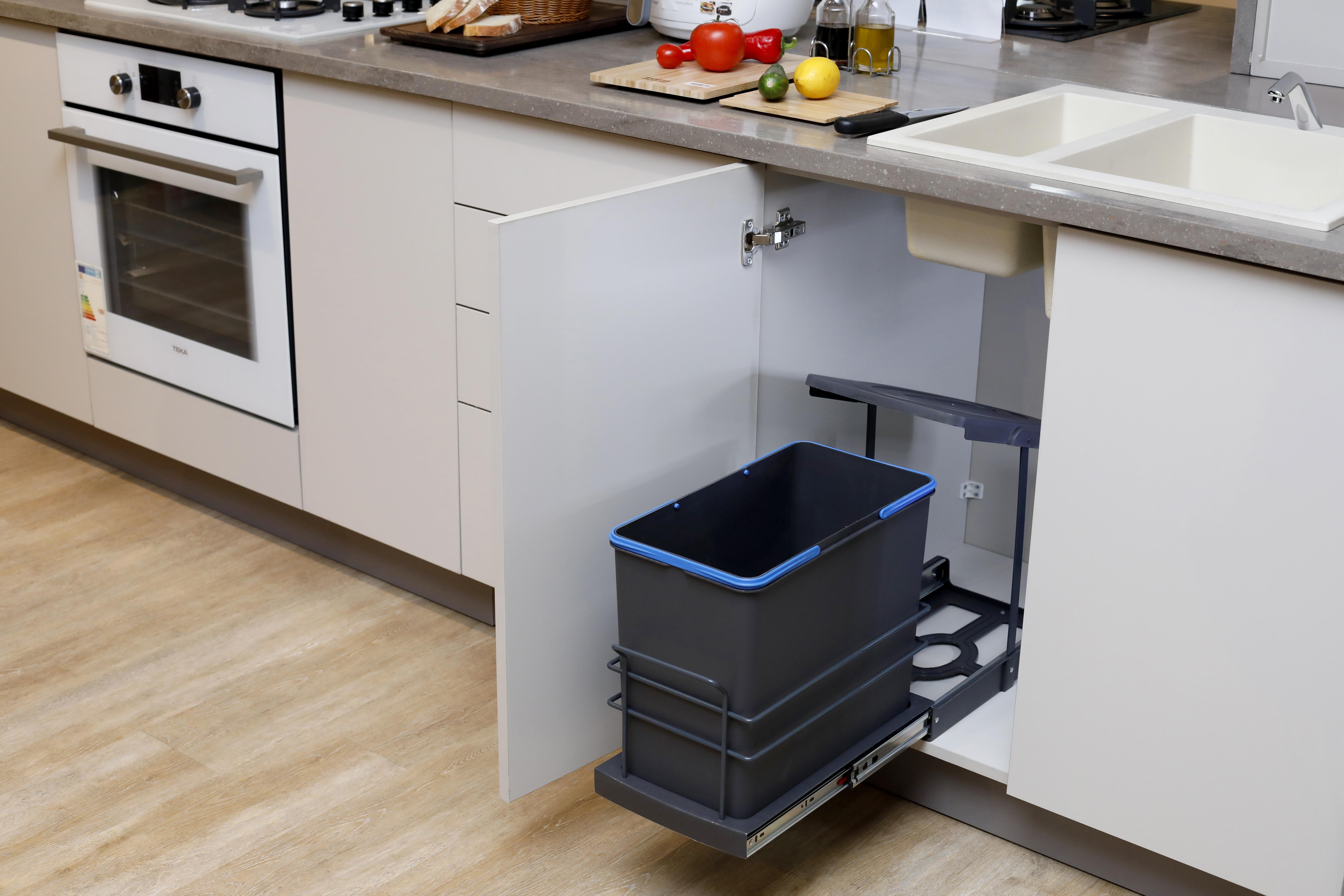 Pyramith Antrasit 24 Litre Teleskopik Raylı Çöp Kovası (P-9157)