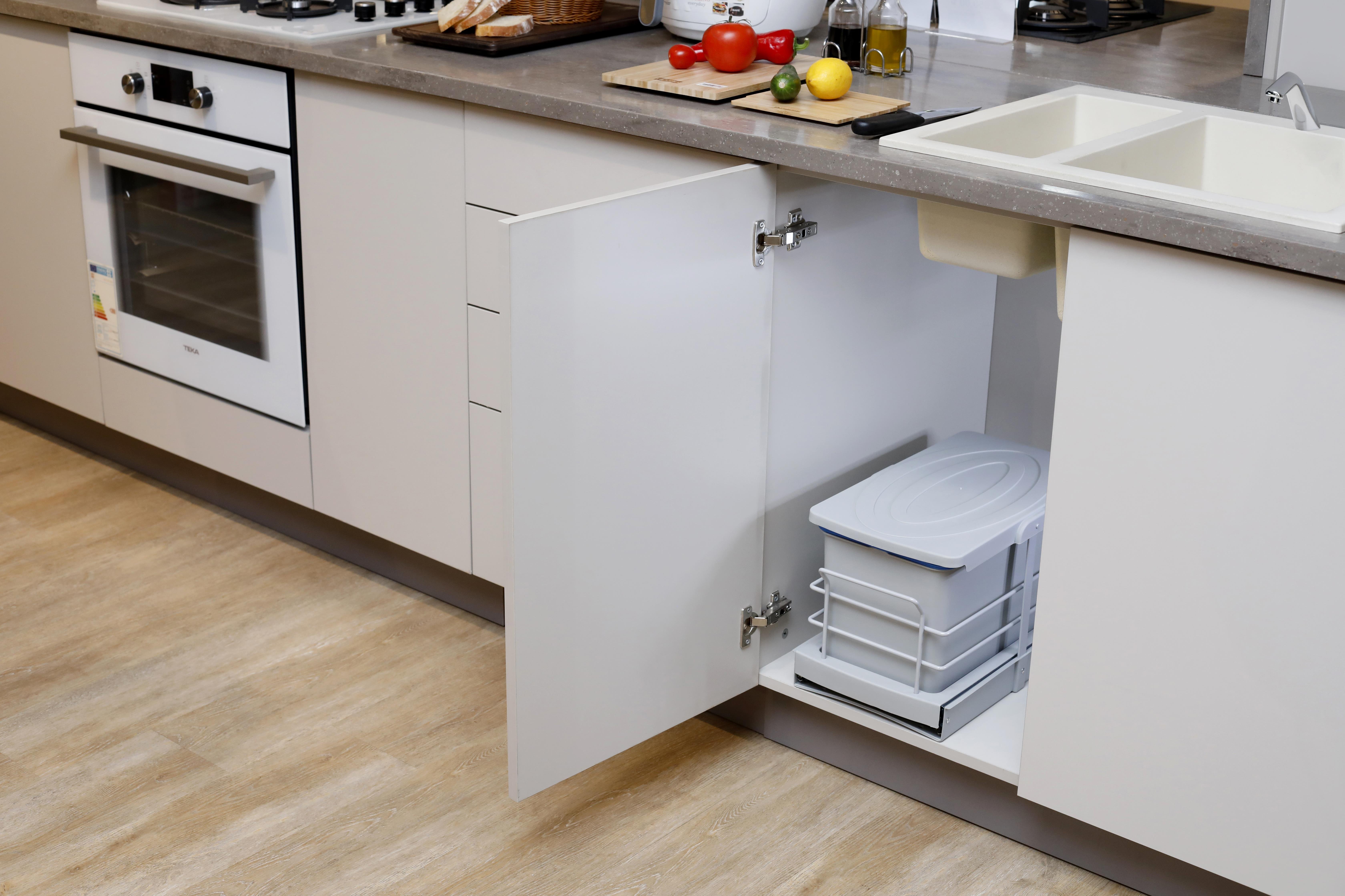 Pyramith Gri 16 Litre Kısa Teleskopik Raylı Çöp Kovası (P-9158)