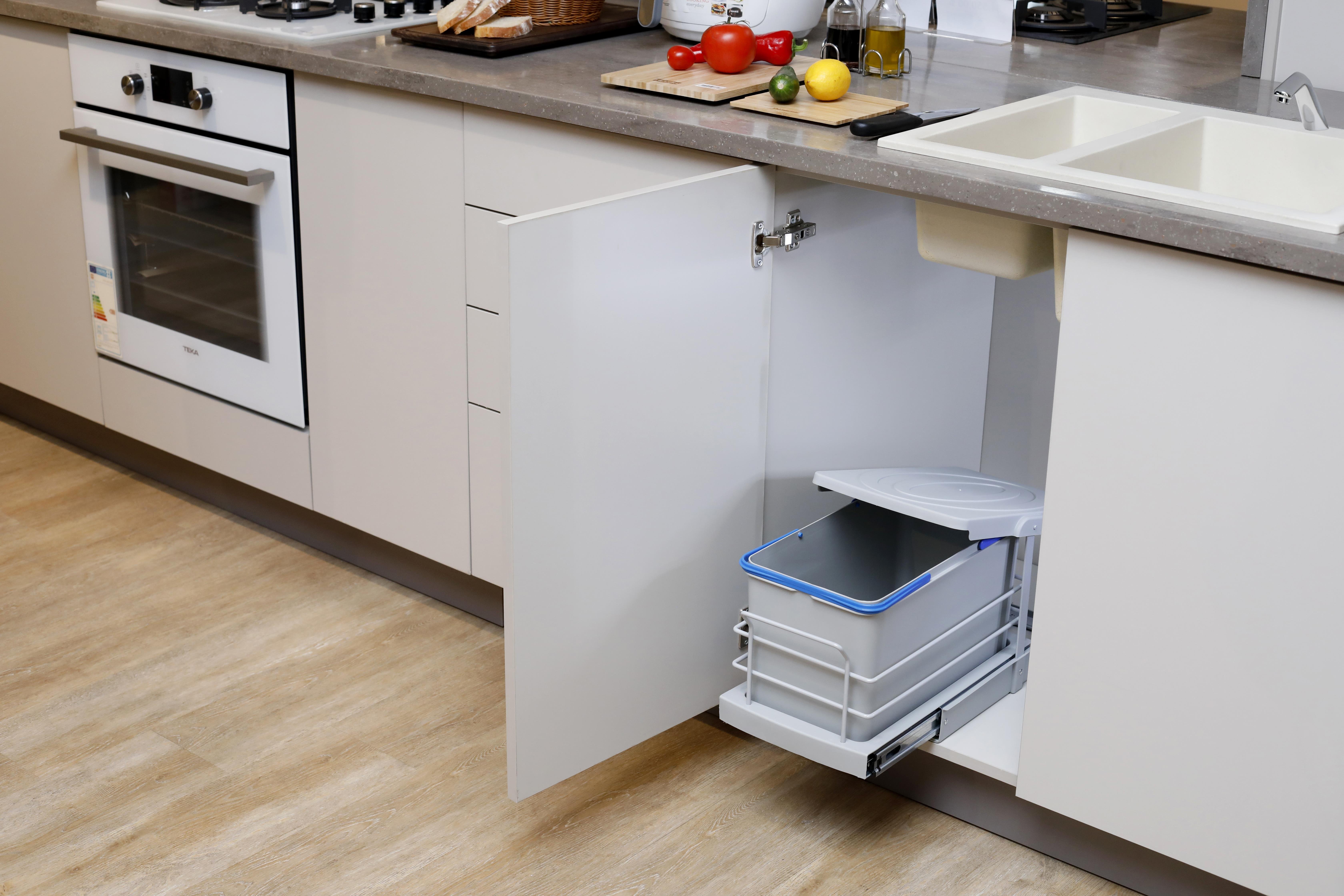 Pyramith Gri 16 Litre Kısa Teleskopik Raylı Çöp Kovası (P-9158)