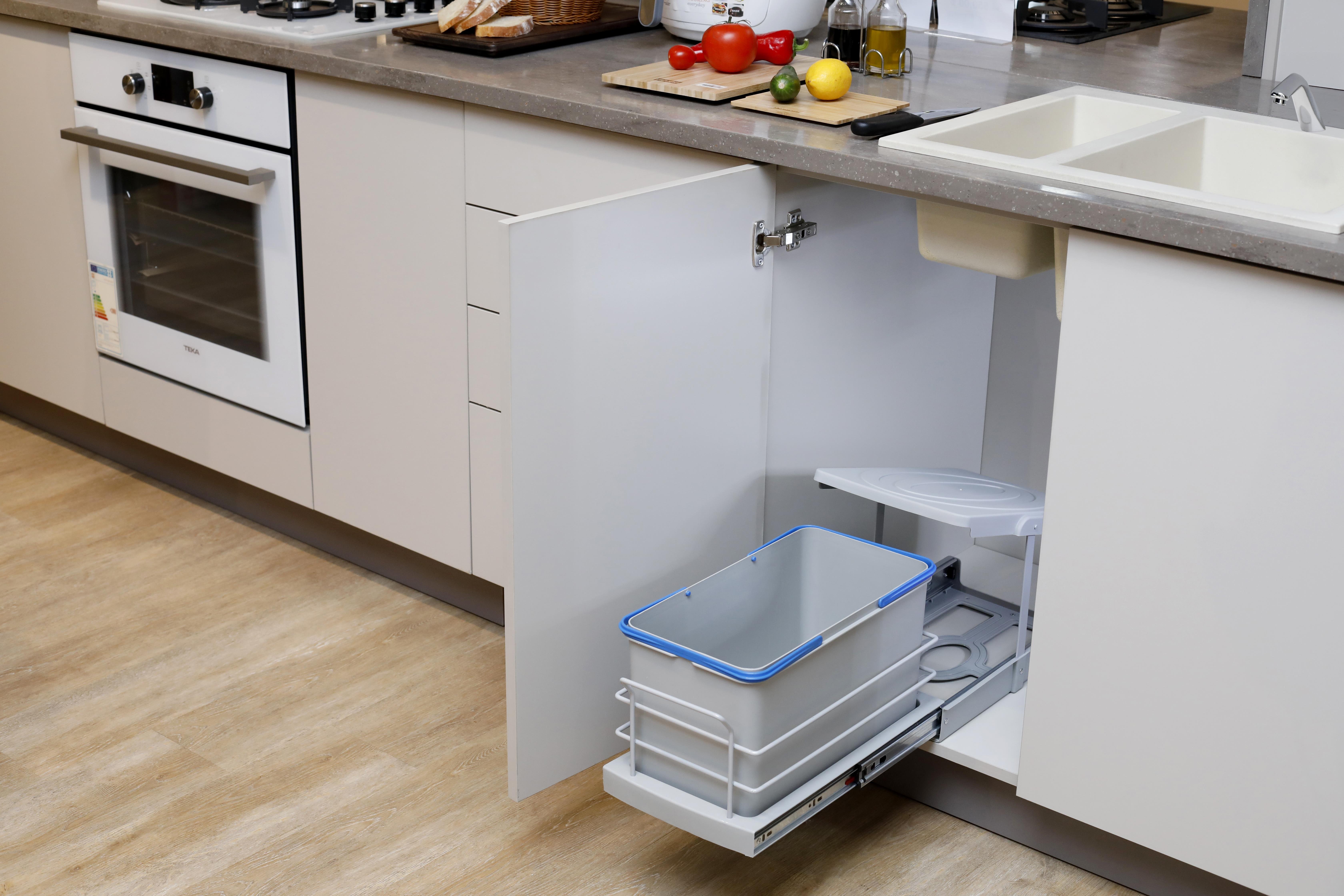 Pyramith Gri 16 Litre Kısa Teleskopik Raylı Çöp Kovası (P-9158)