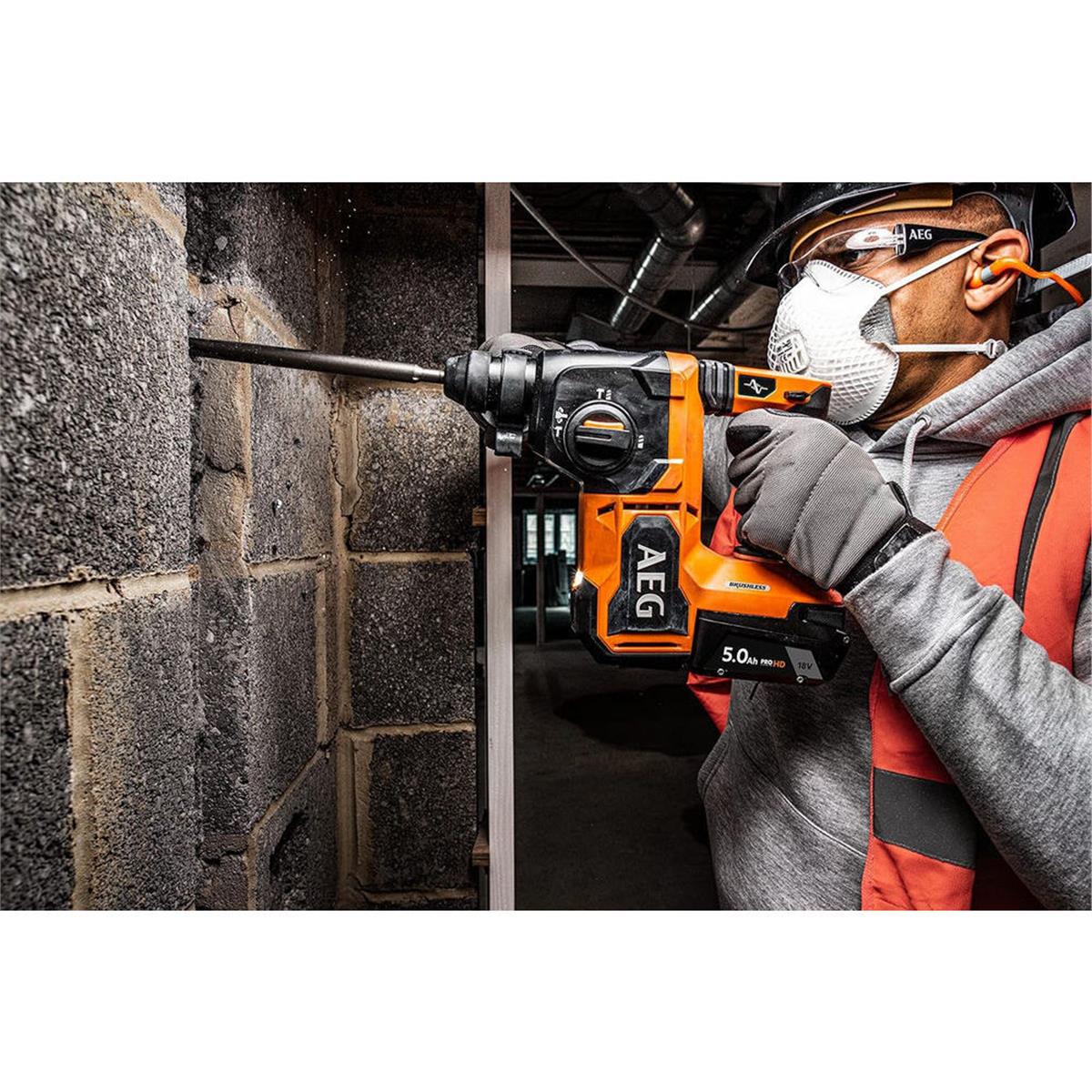 AEG BBH 18BL LI-502C 18 V 5 Ah Çift Akülü Kömürsüz Kırıcı Delici (T4935464753)