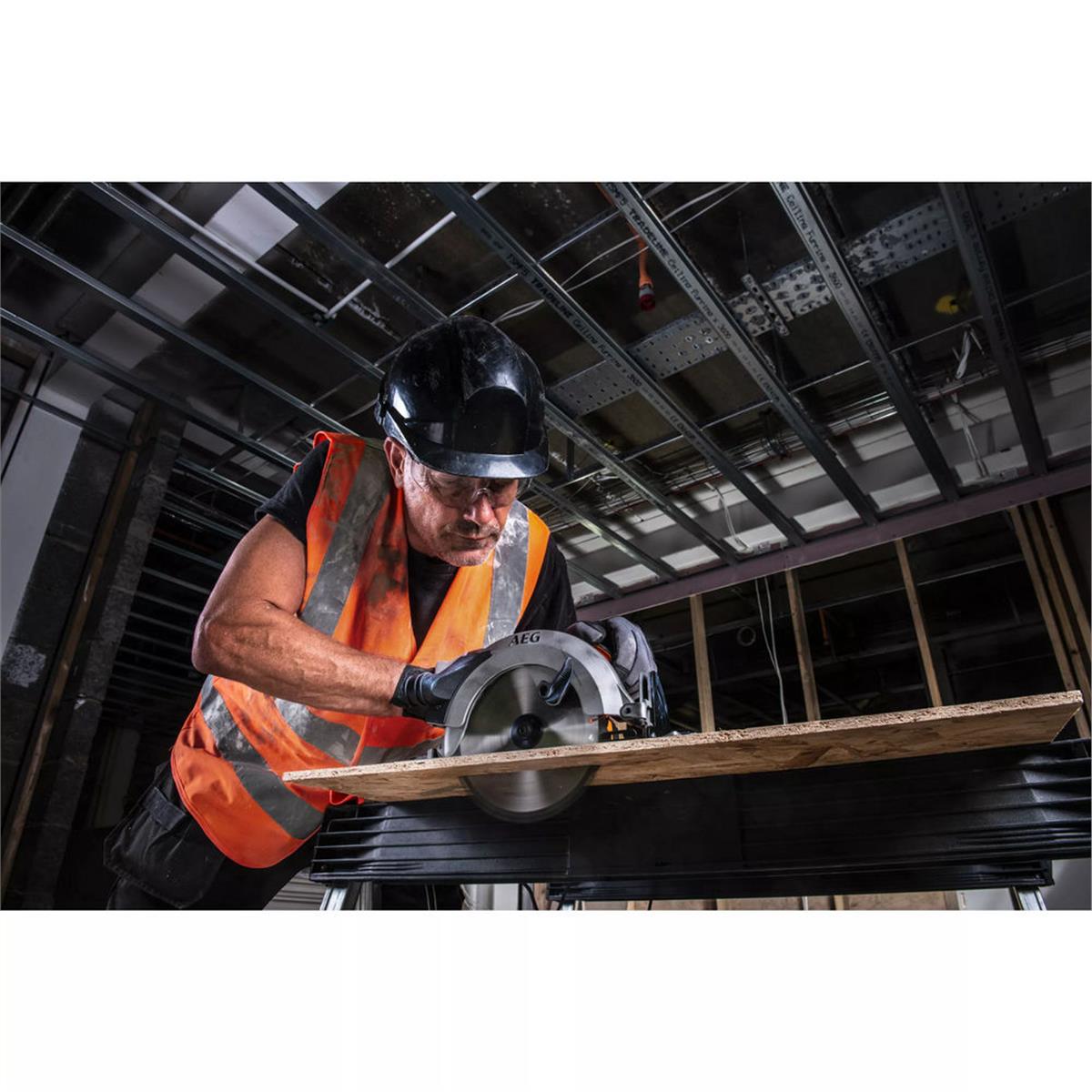 AEG 1500 Watt KS15-1 Sunta Kesme Makinası (T4935472007)