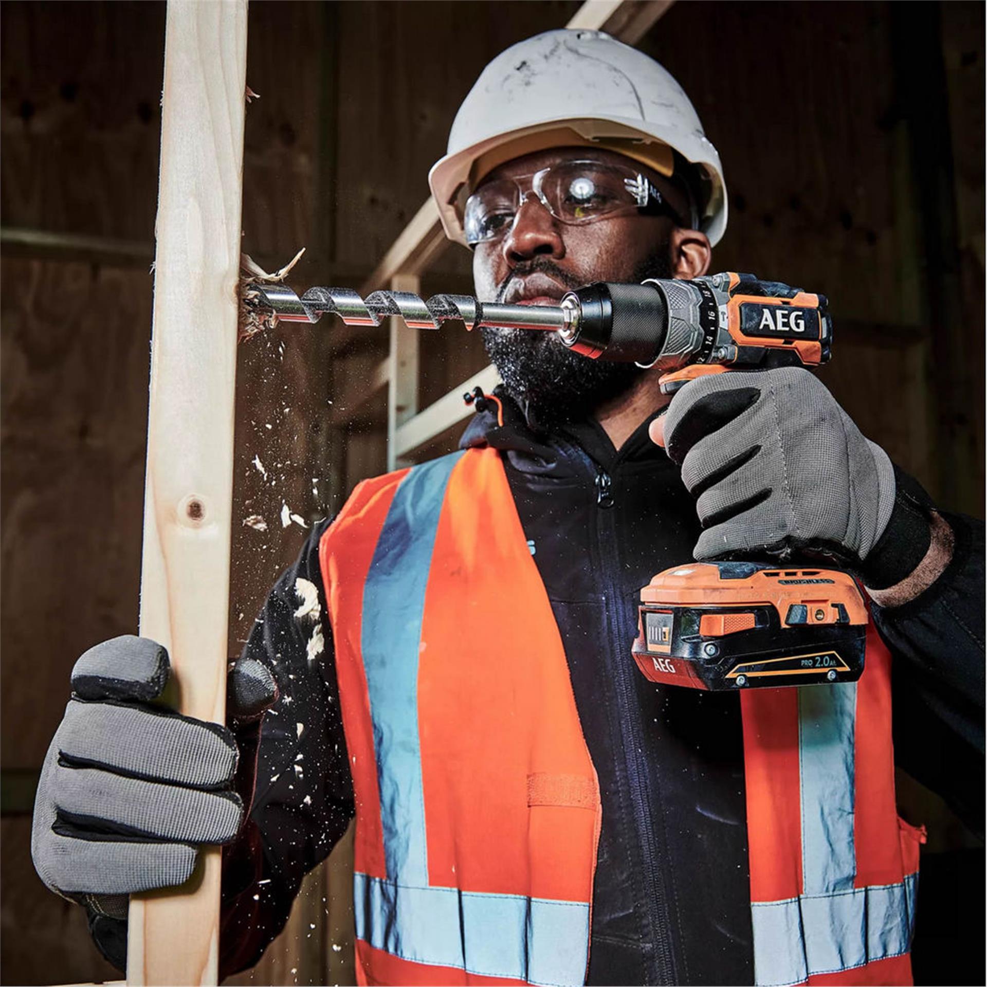 AEG BSB18SBL2-202C 2.0 Ah Kömürsüz Akülü Darbeli Matkap (T4935480058)