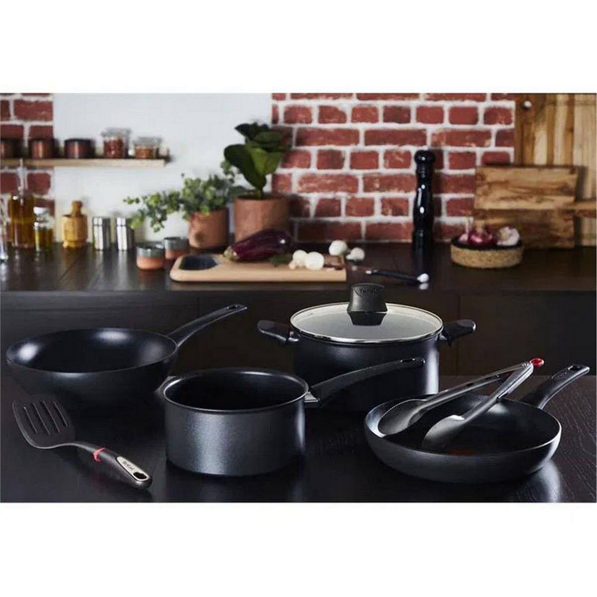 Tefal 24 cm Titanyum 3X Force Tava (TFL-2100134005)