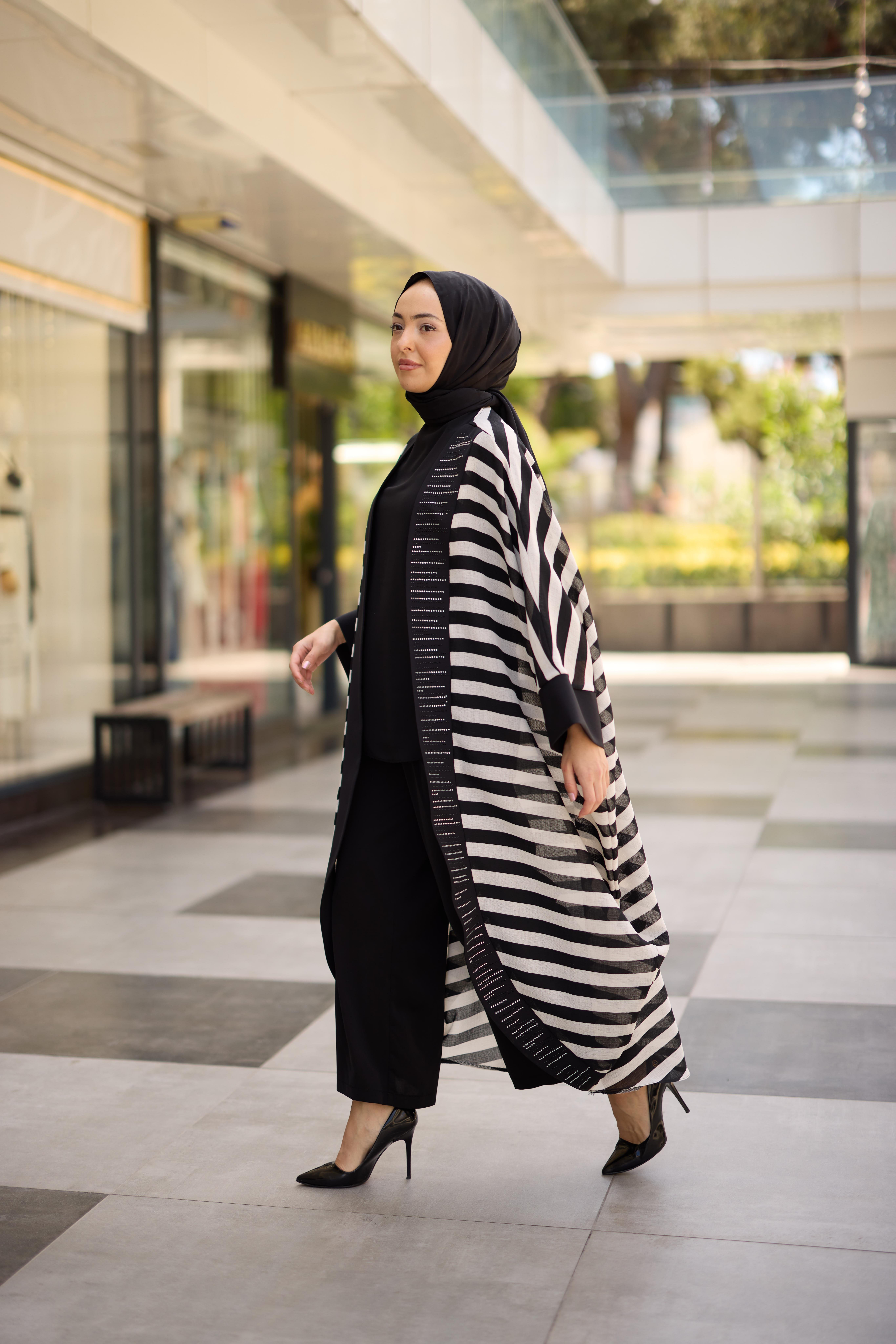 Anna Abaya Desenli