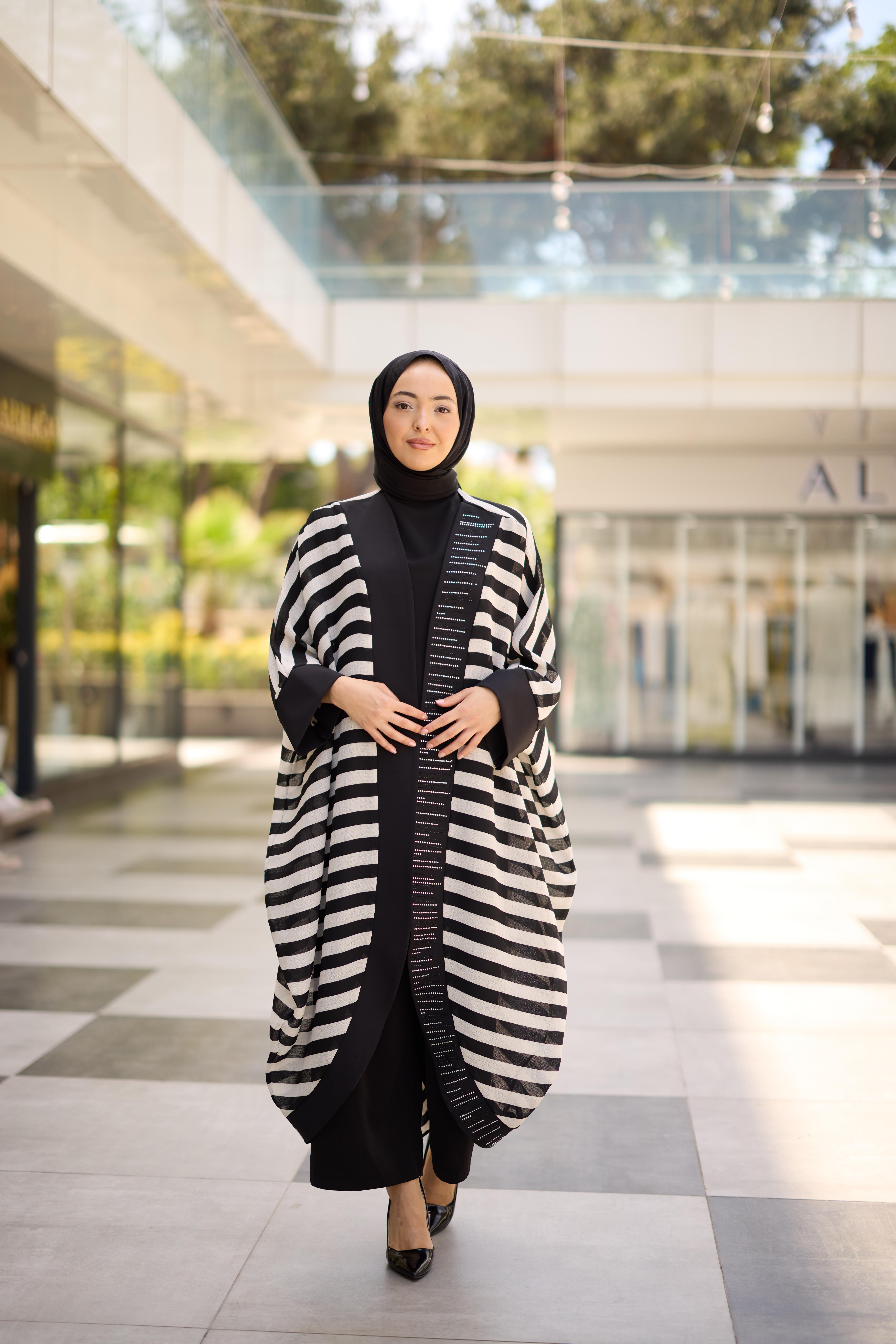 Anna Abaya Desenli
