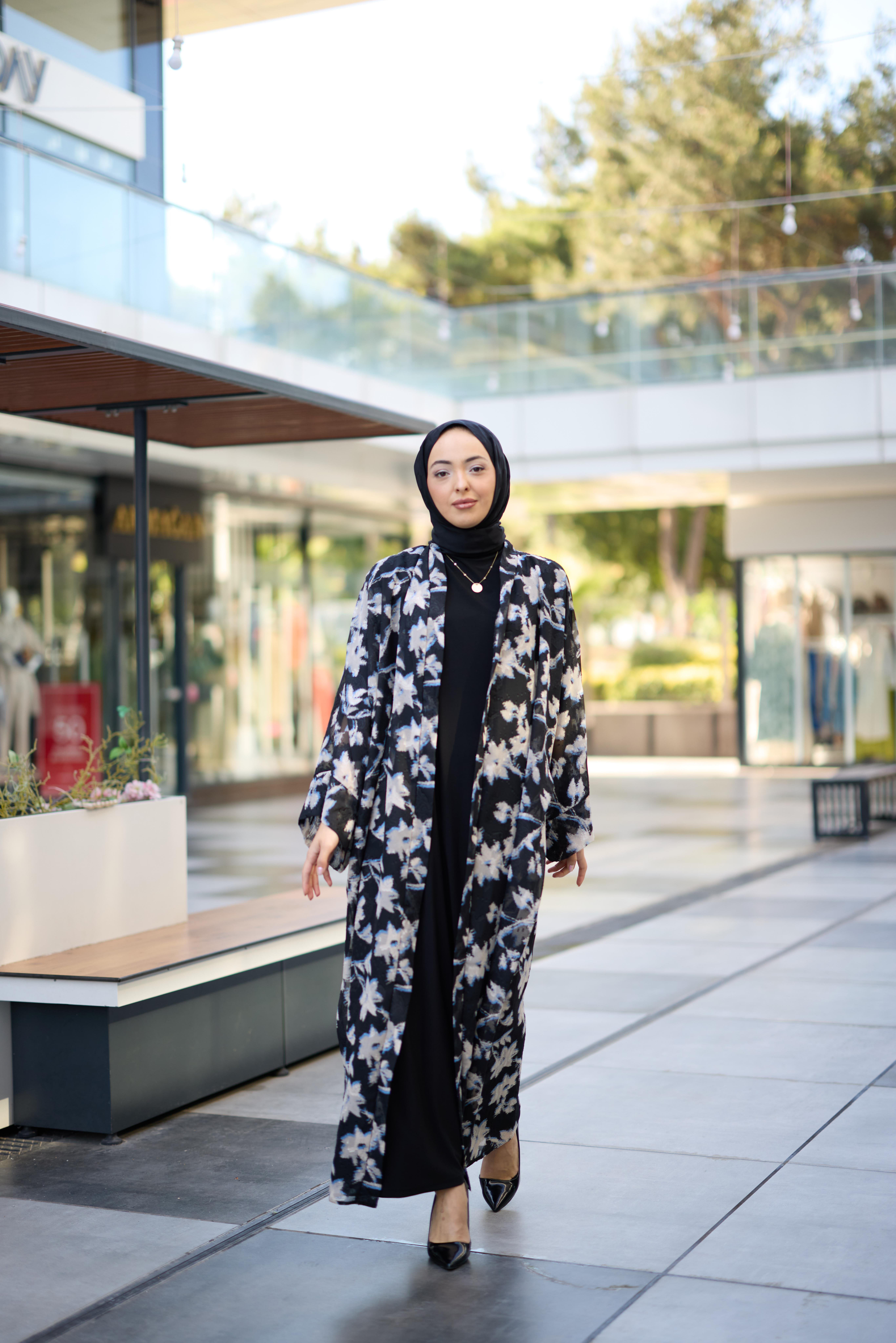 Aura Abaya