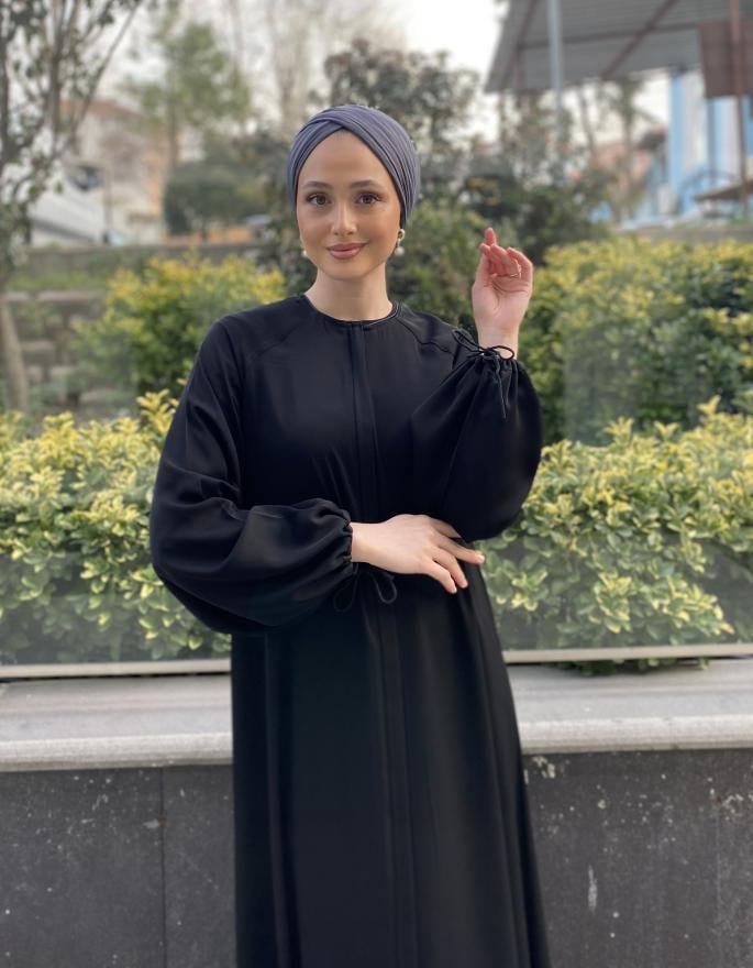 KOLLARI BAĞLAMALI FERACE