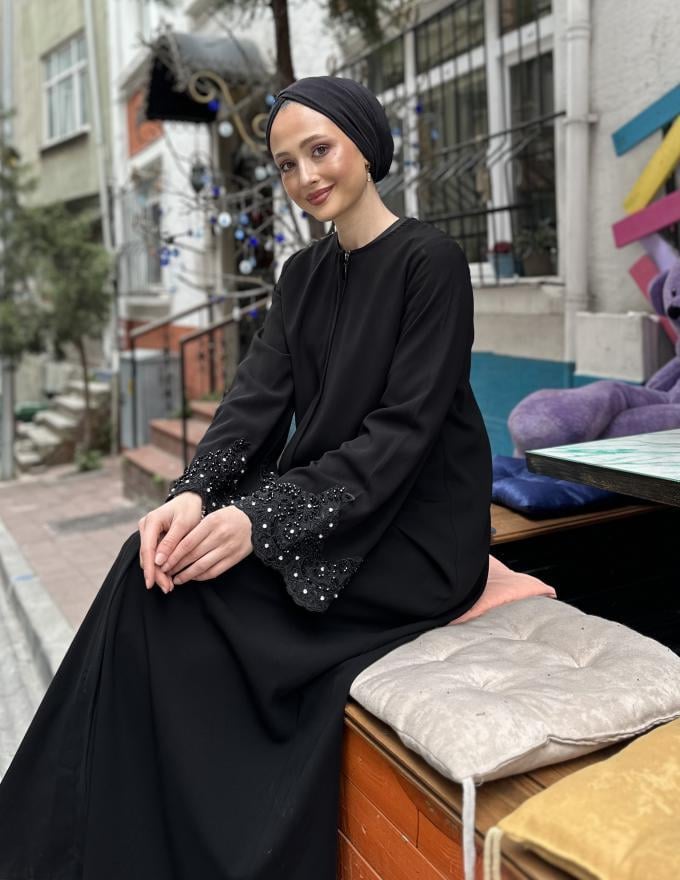 KOLLARI İŞLEMELİ FERACE