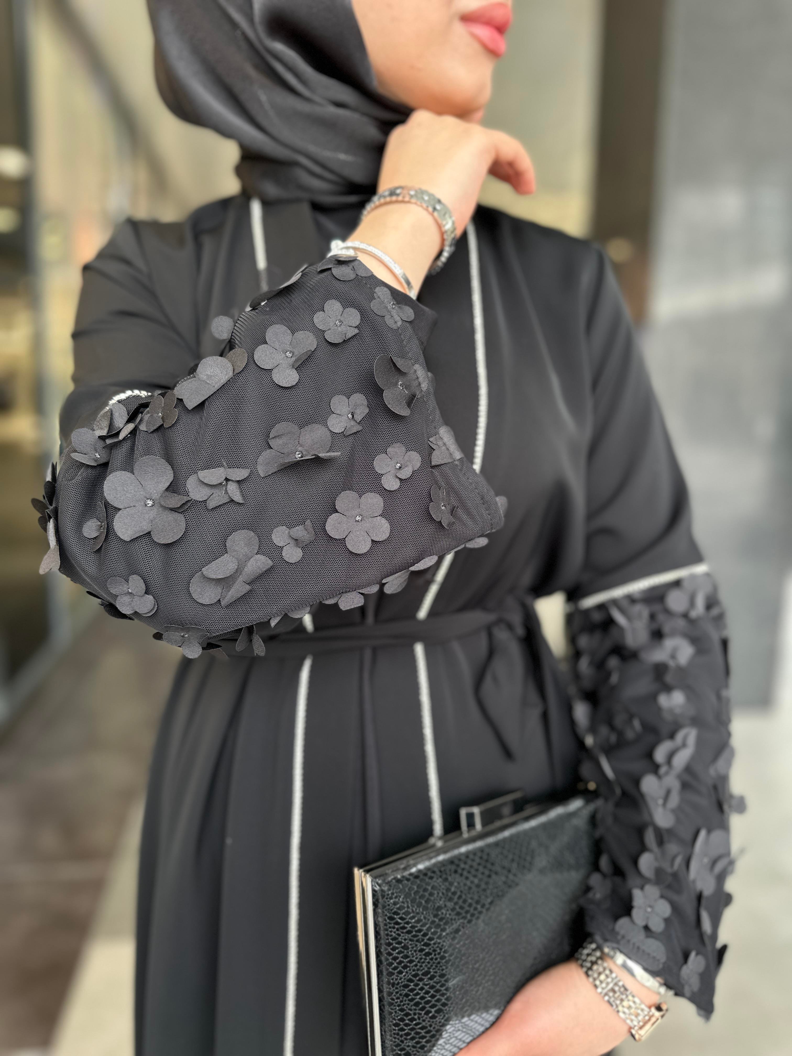 KOLU ÇİÇEKLİ ABAYA 