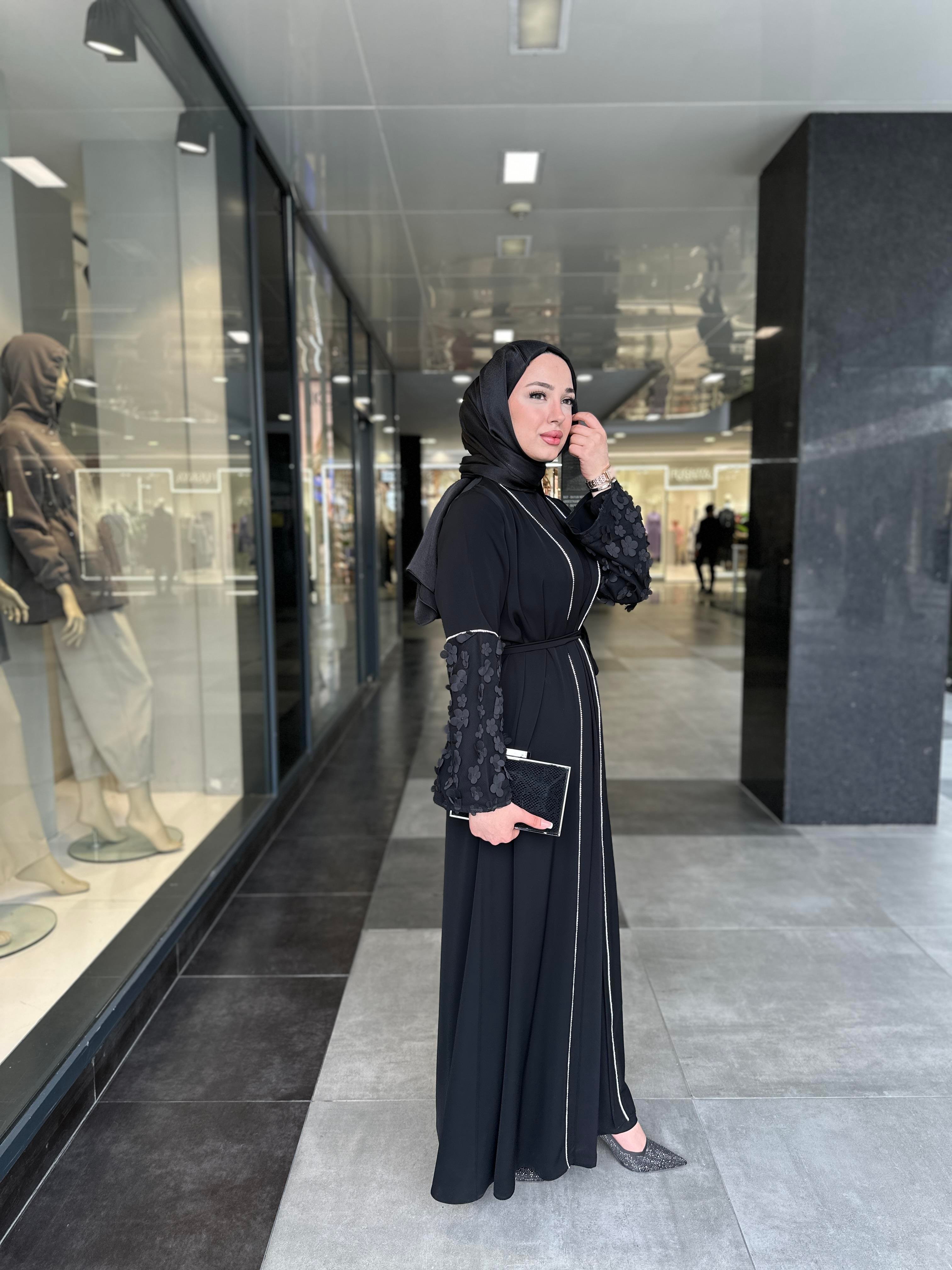 KOLU ÇİÇEKLİ ABAYA 