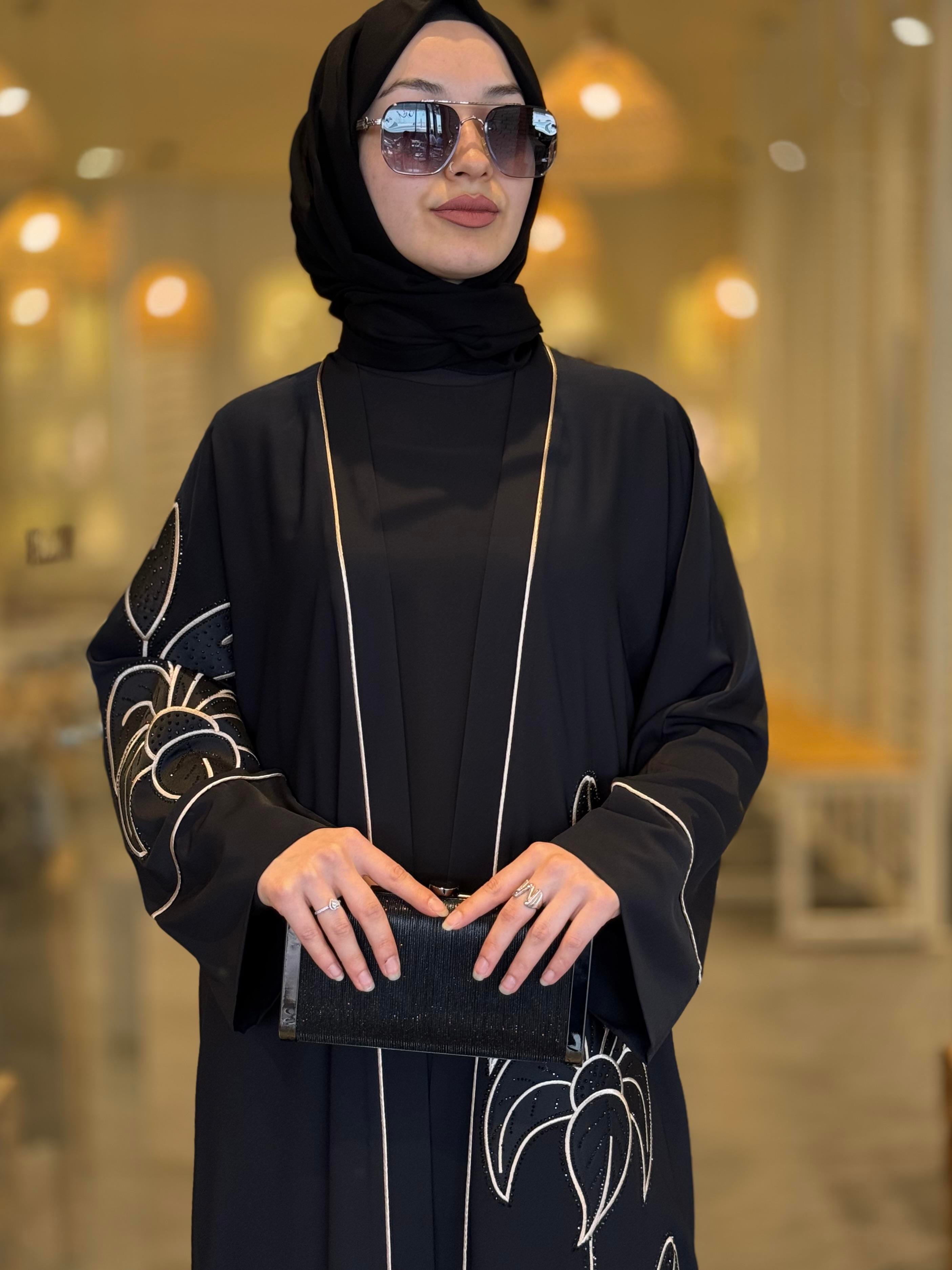 LOTUS ABAYA TAKIM