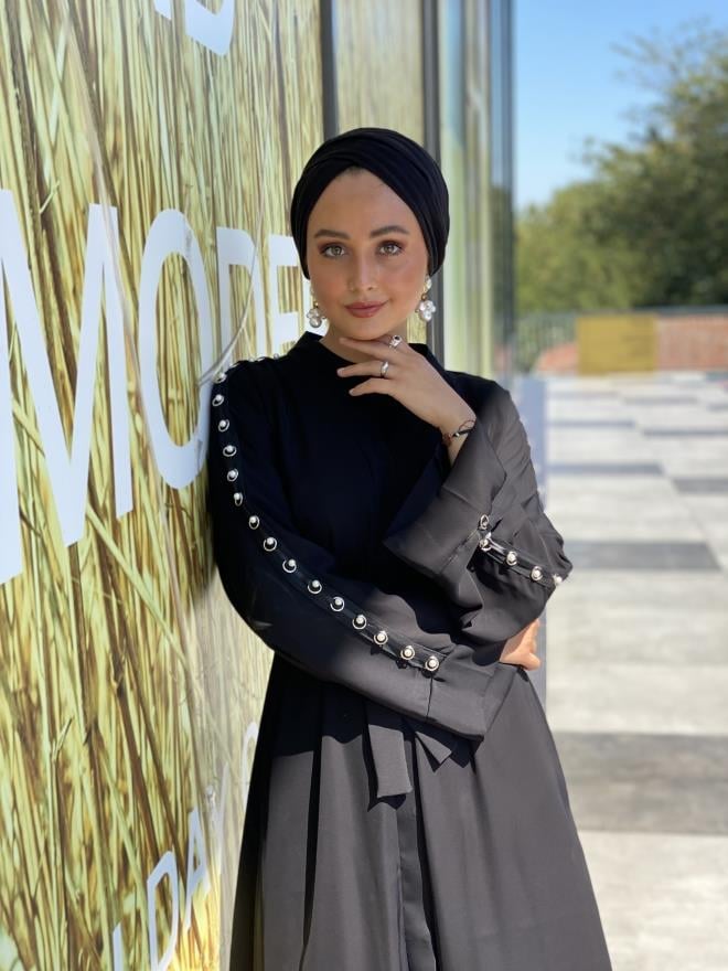 OMUZ İNCİ DETAYLI ABAYA