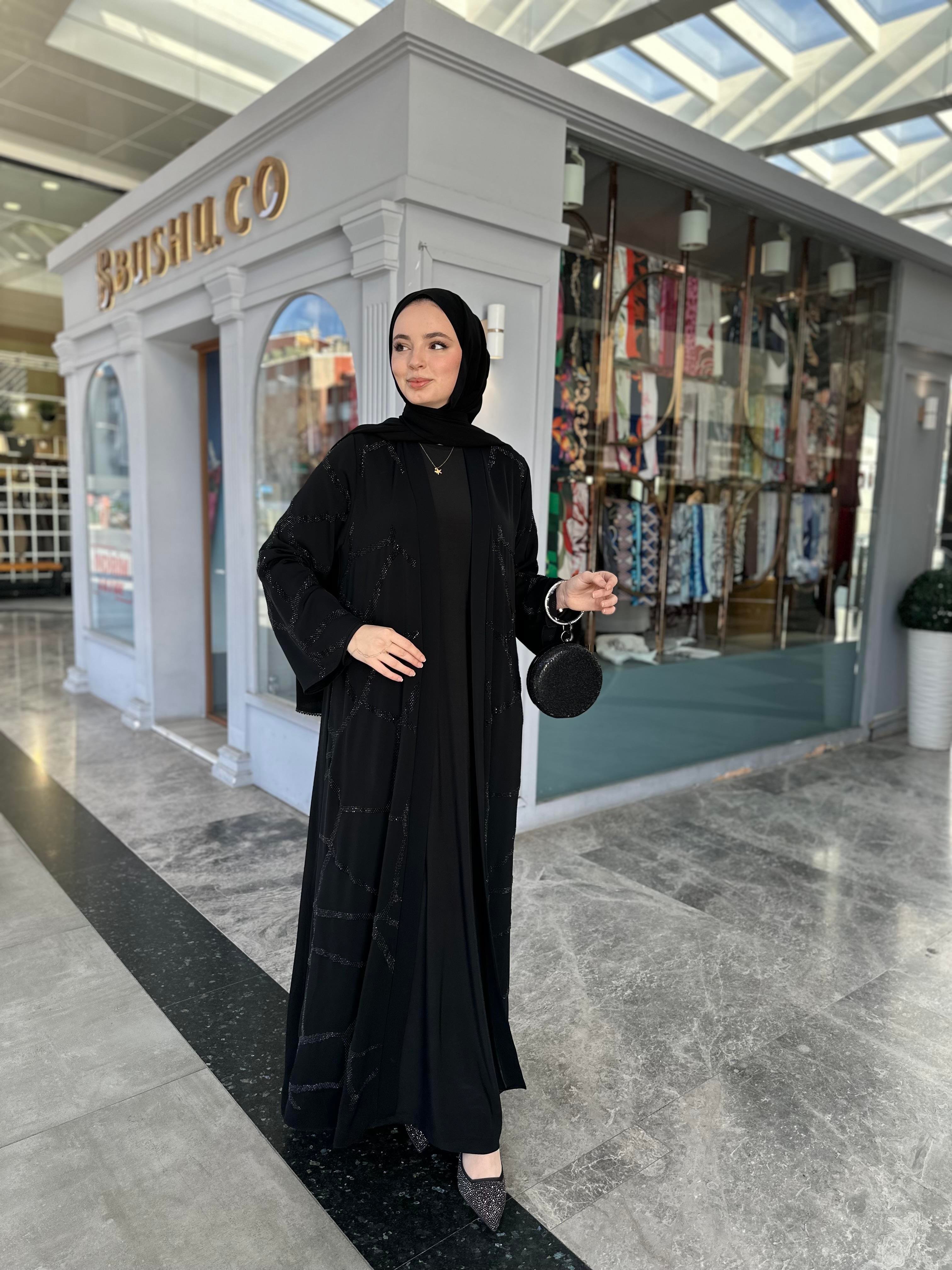 Siyah taş desenli abaya takım