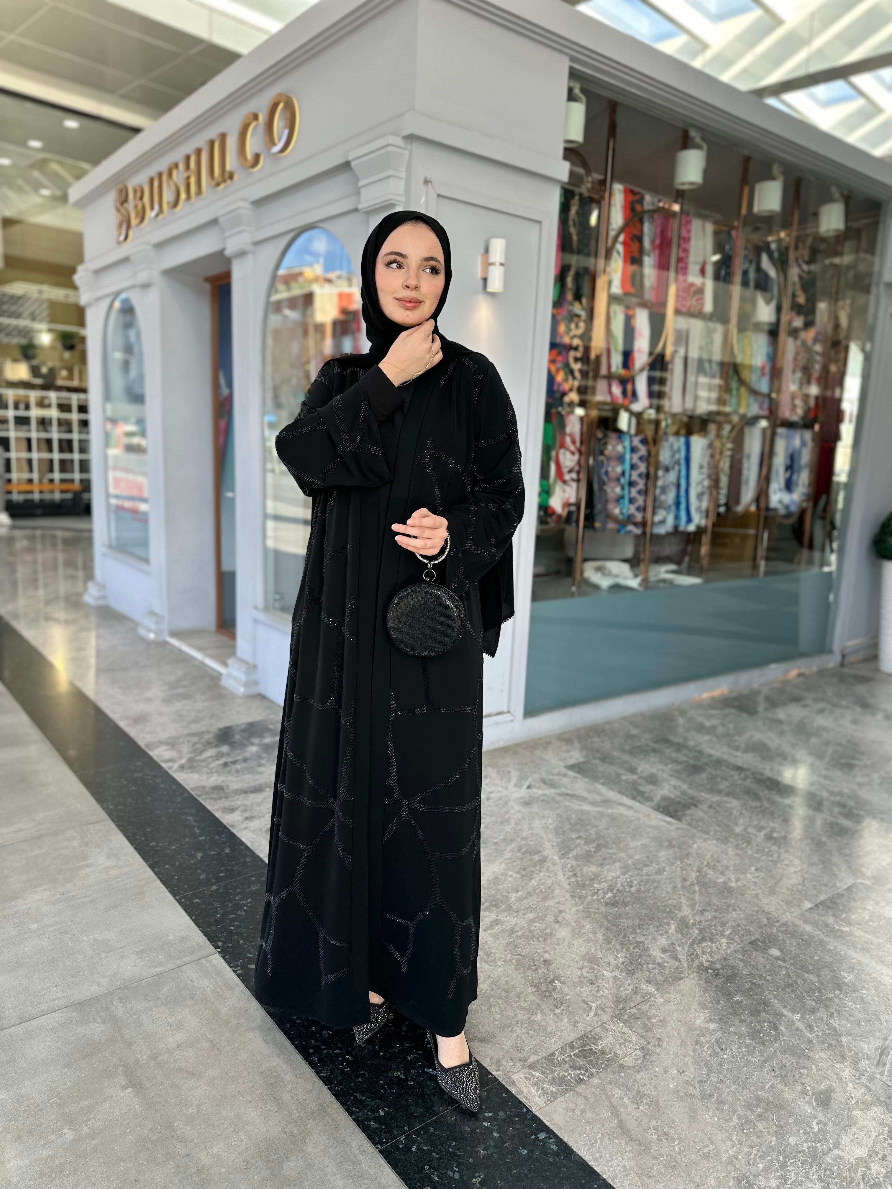 Siyah taş desenli abaya takım