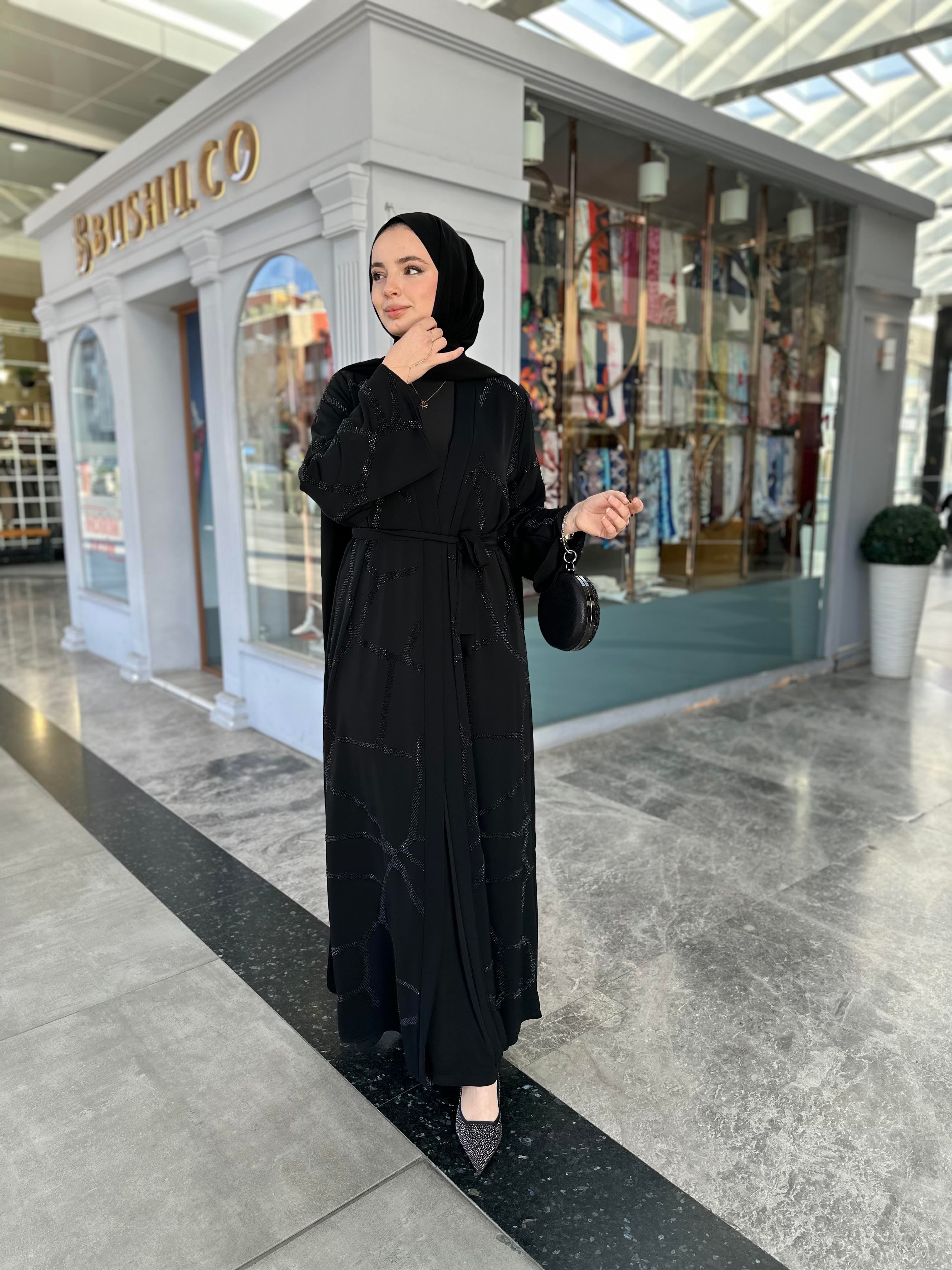 Siyah taş desenli abaya takım