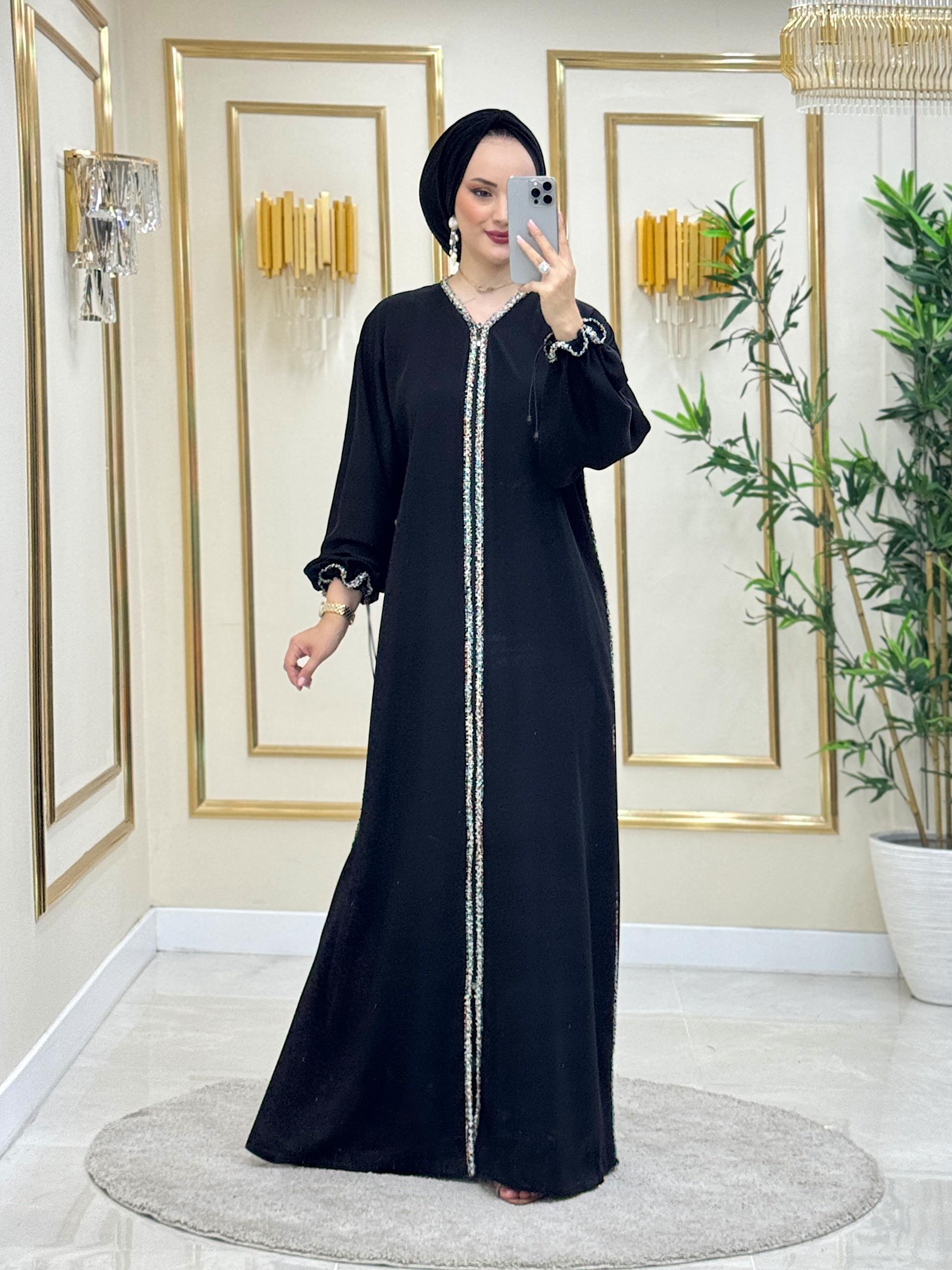 Spor Şerit Detaylı Abaya Siyah