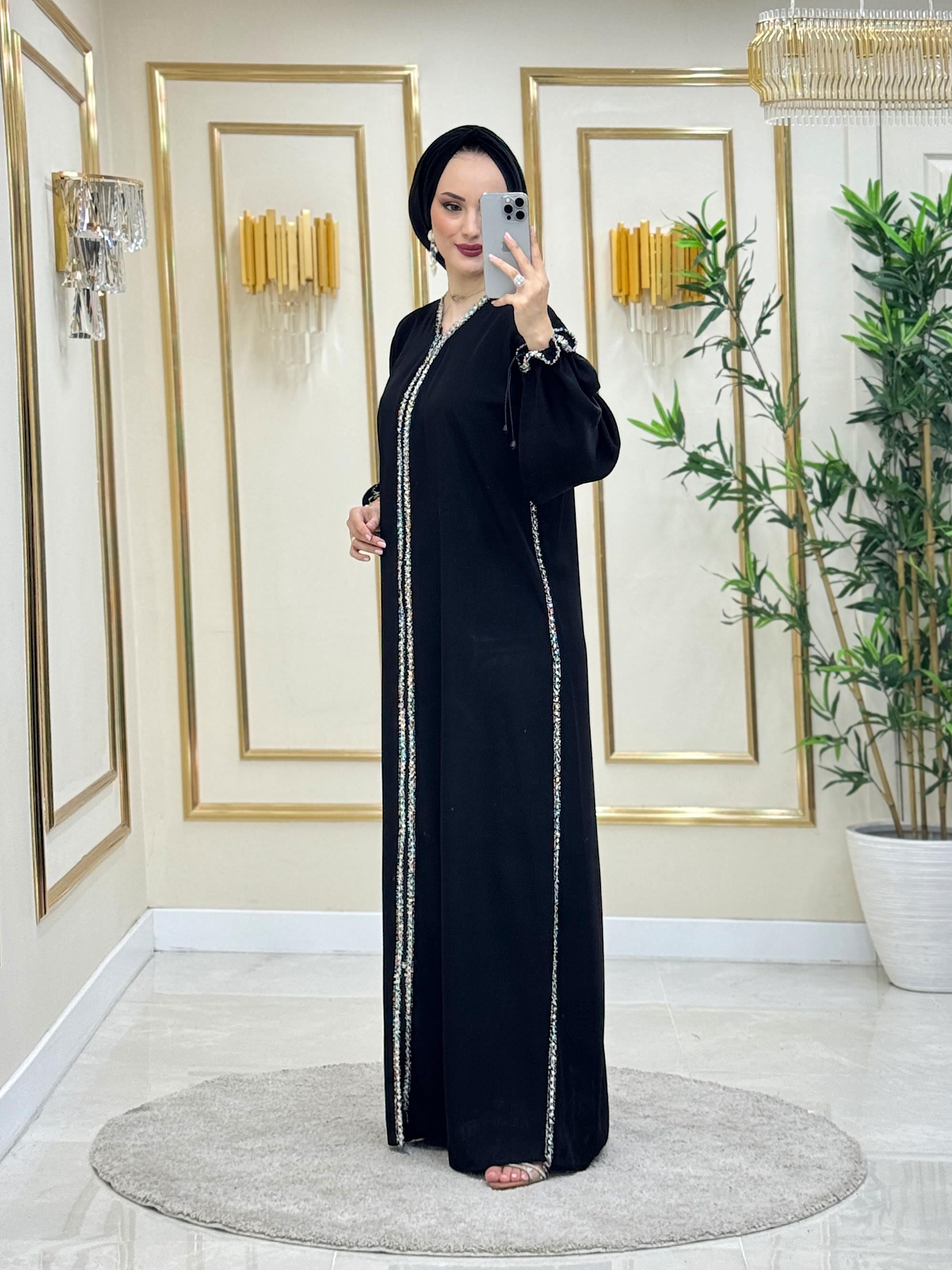 Spor Şerit Detaylı Abaya Siyah