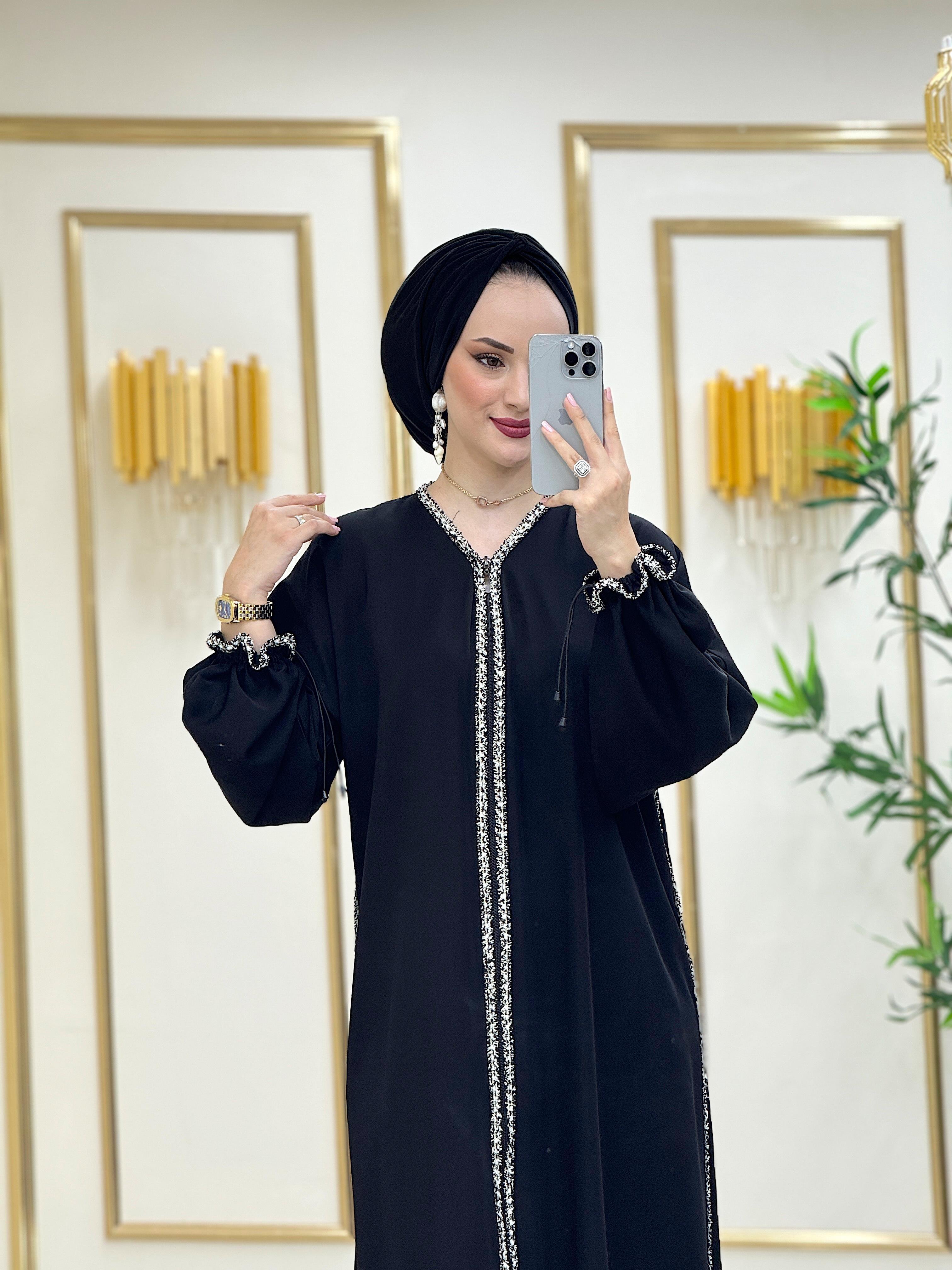Spor Şerit Detaylı Abaya Siyah
