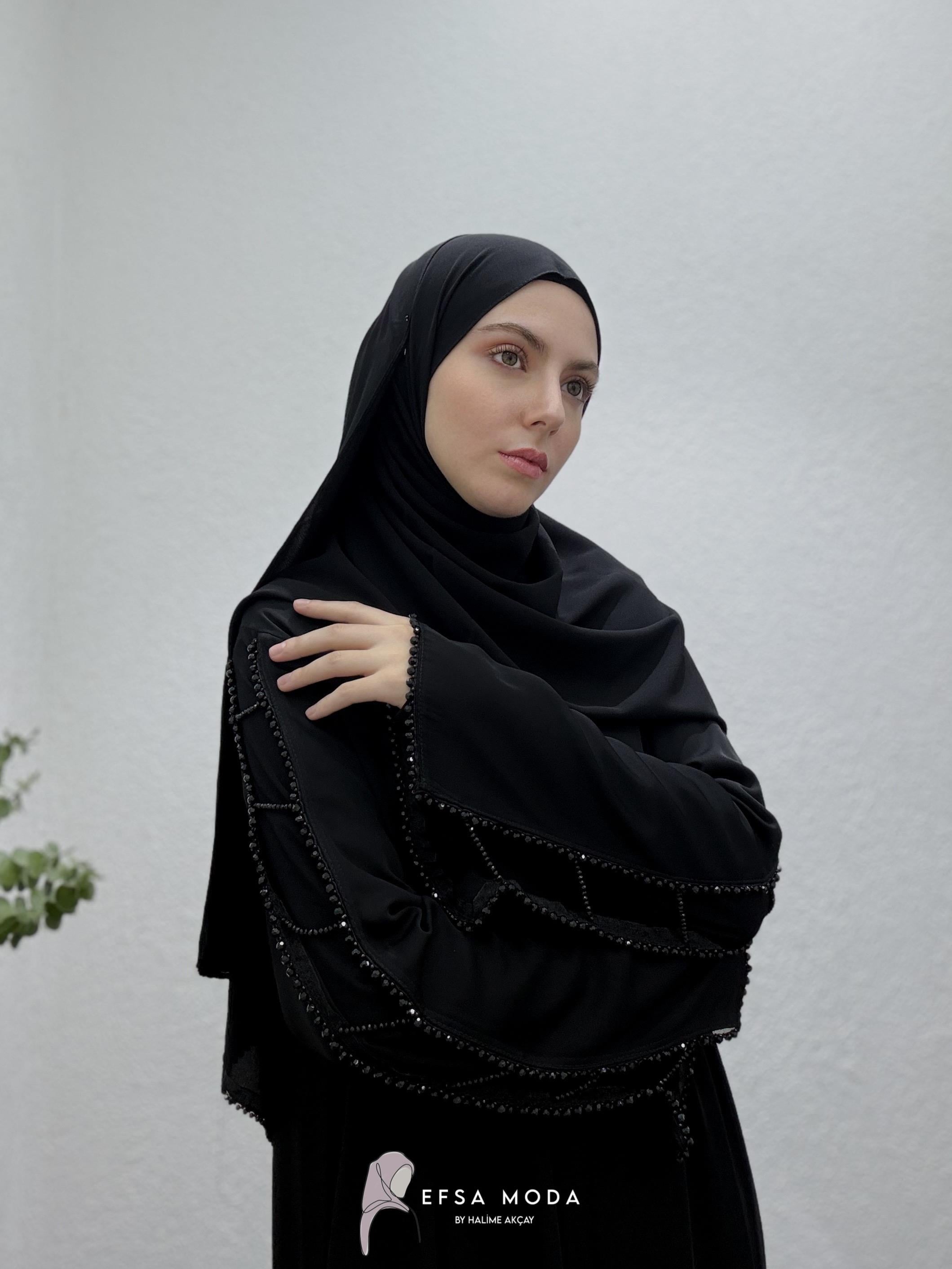 TAŞLI SİYAH FERACE