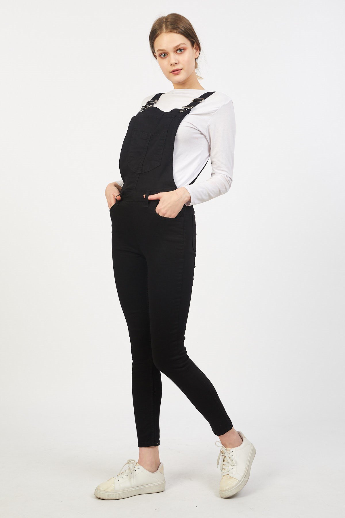 Siyah Desenli Ön Cepli Salopet Tulum