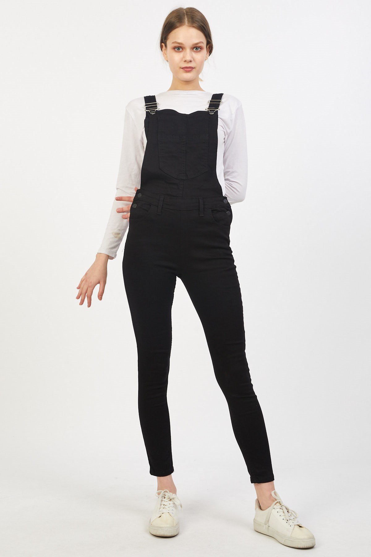 Siyah Desenli Ön Cepli Salopet Tulum