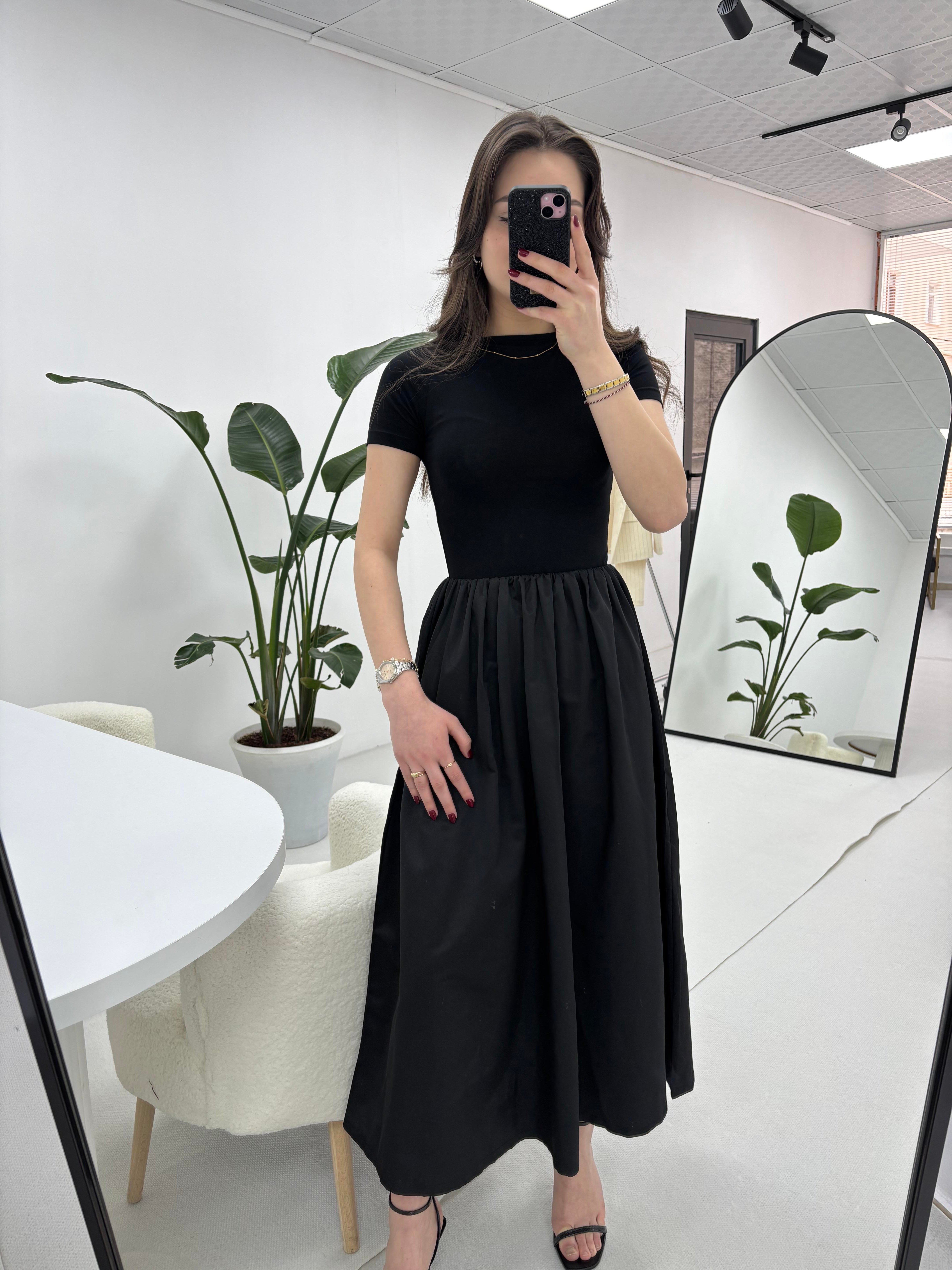  Kısa Kollu Balon Etek Beli Lastikli Elbise