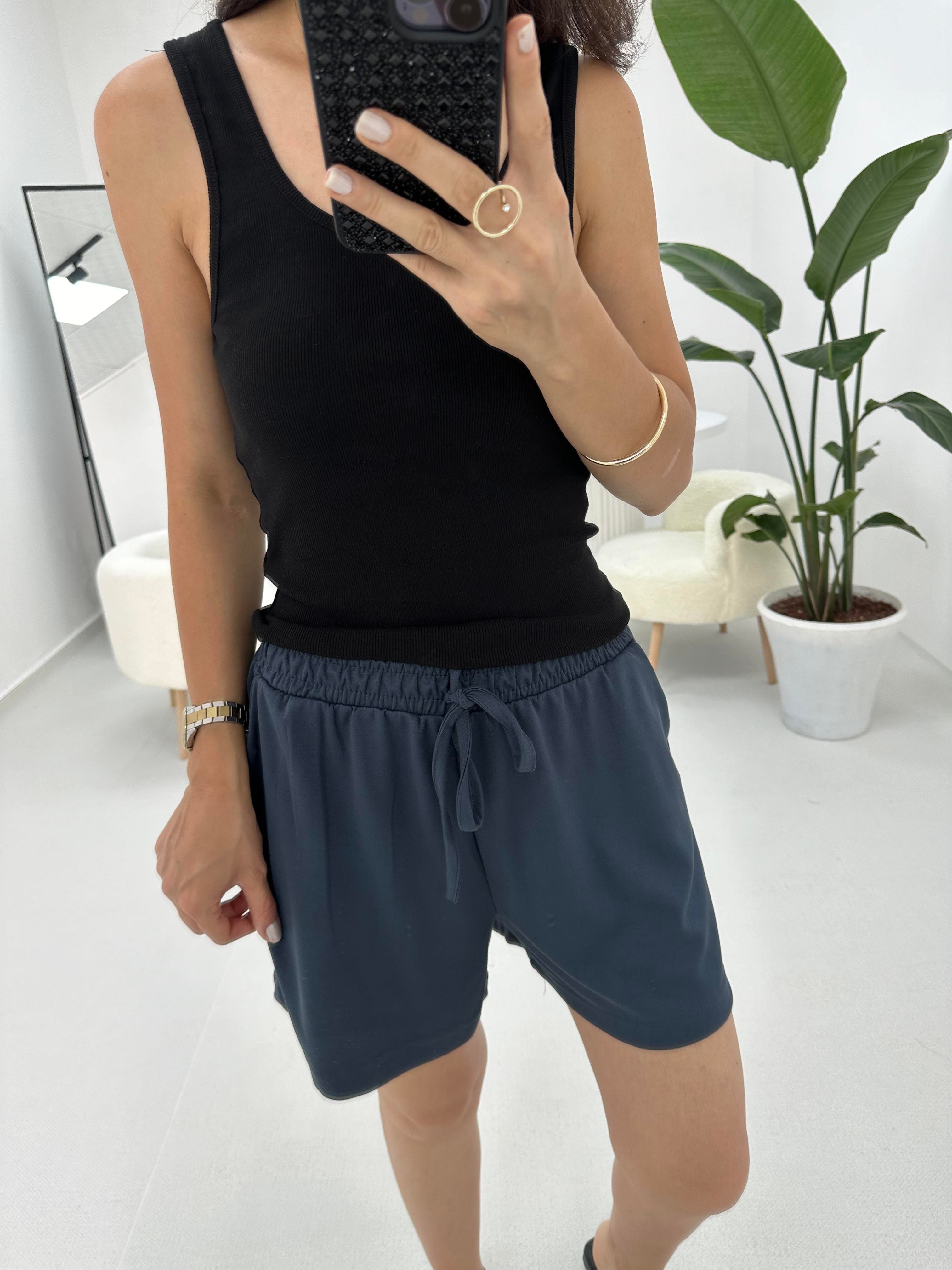 Beli Lastikli Antrasit Şort