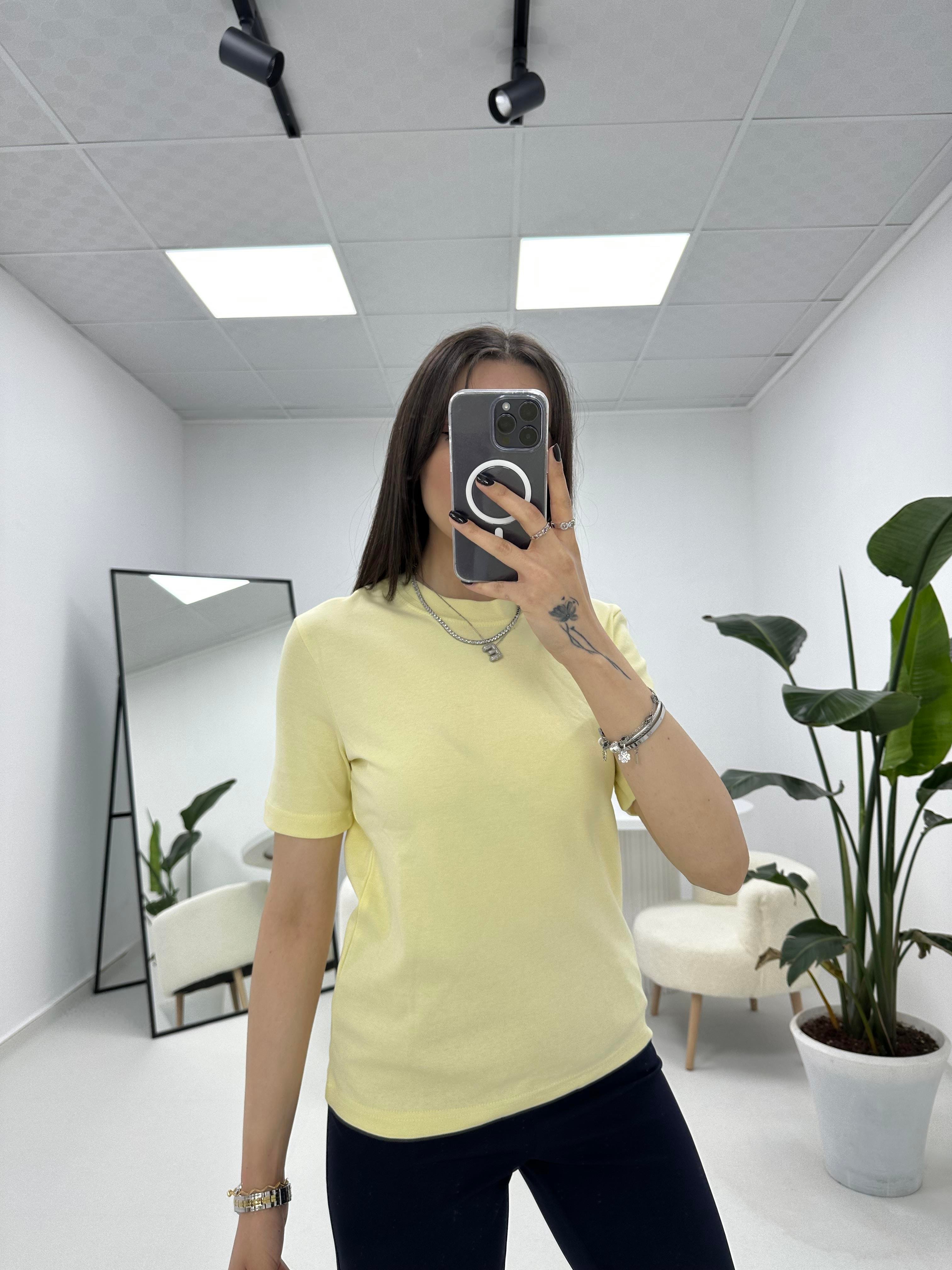 Bisiklet Yaka Sarı T-shirt 