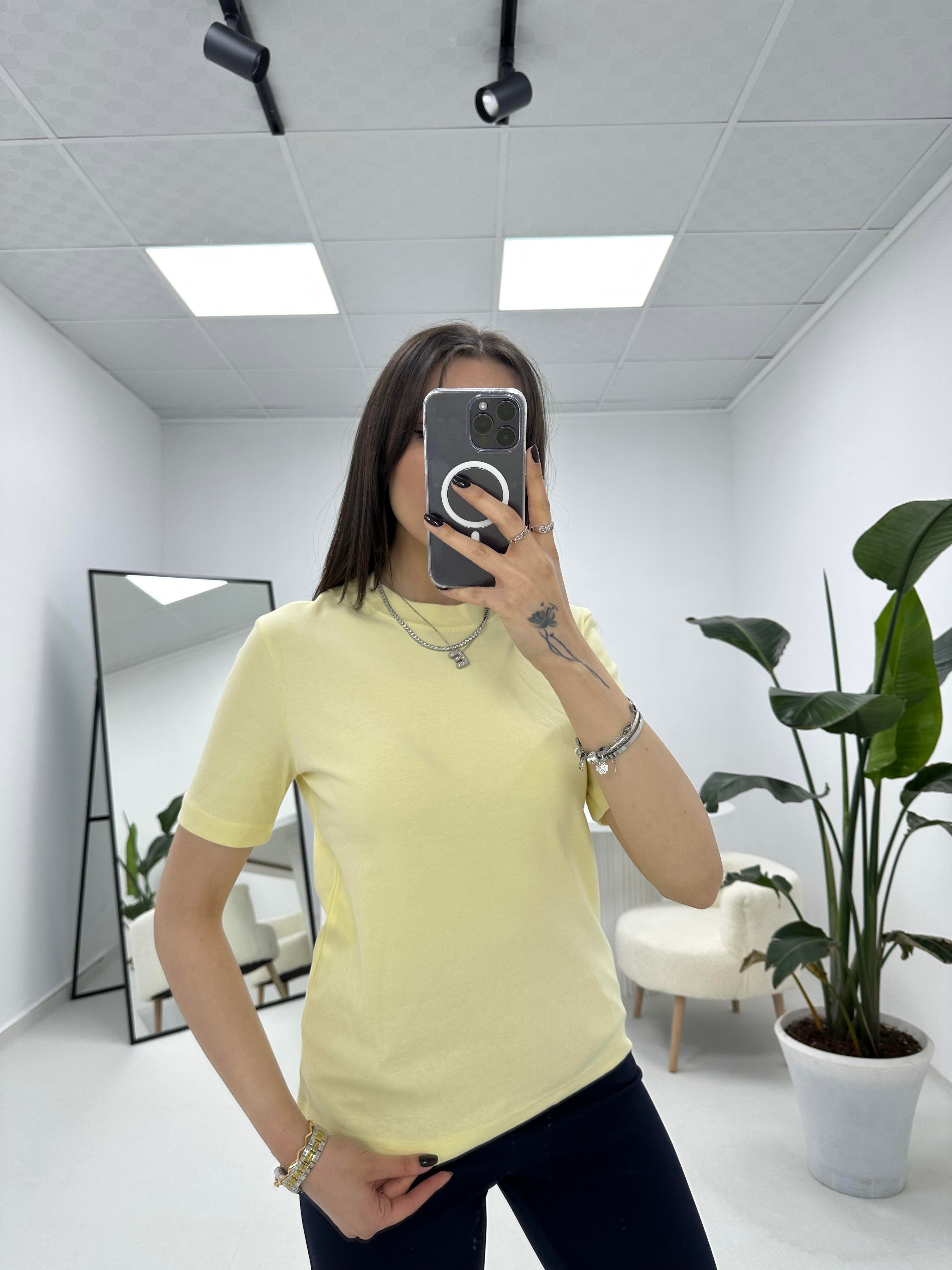 Bisiklet Yaka Sarı T-shirt 