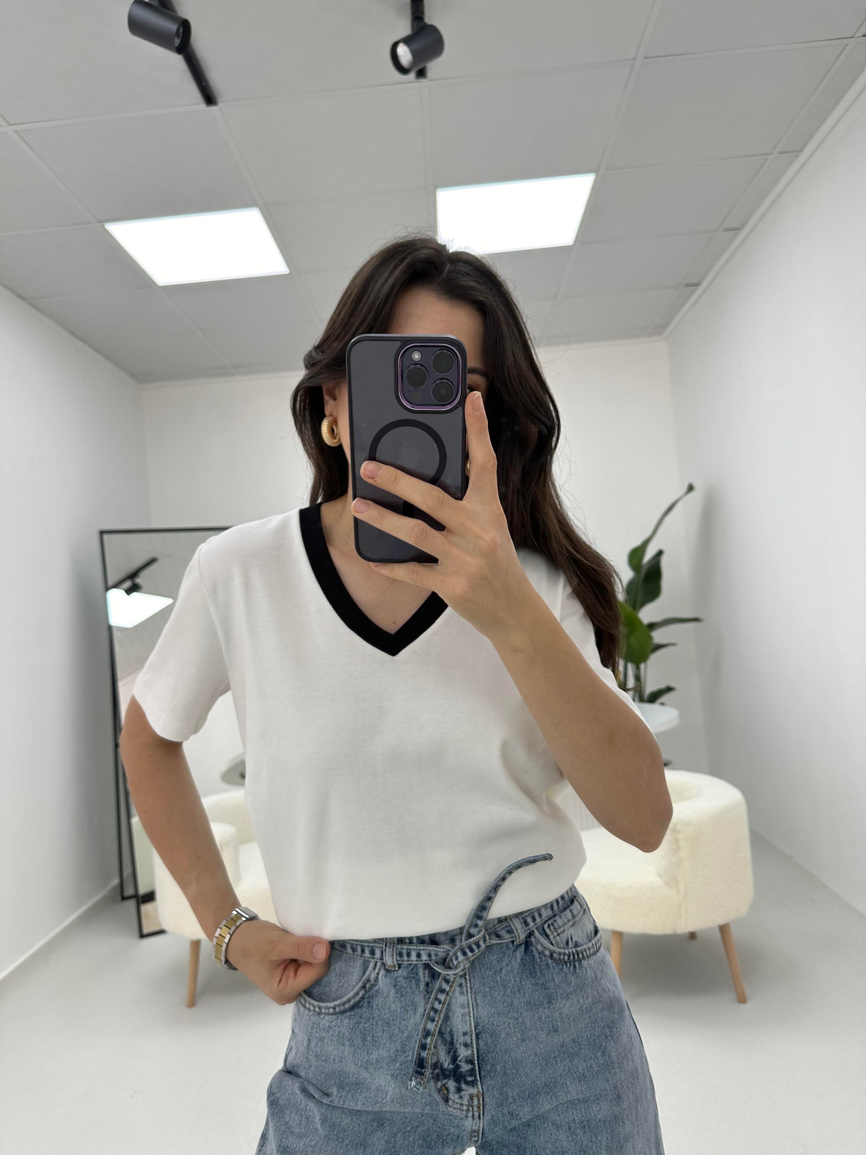 Biyeli V yaka T-shirt