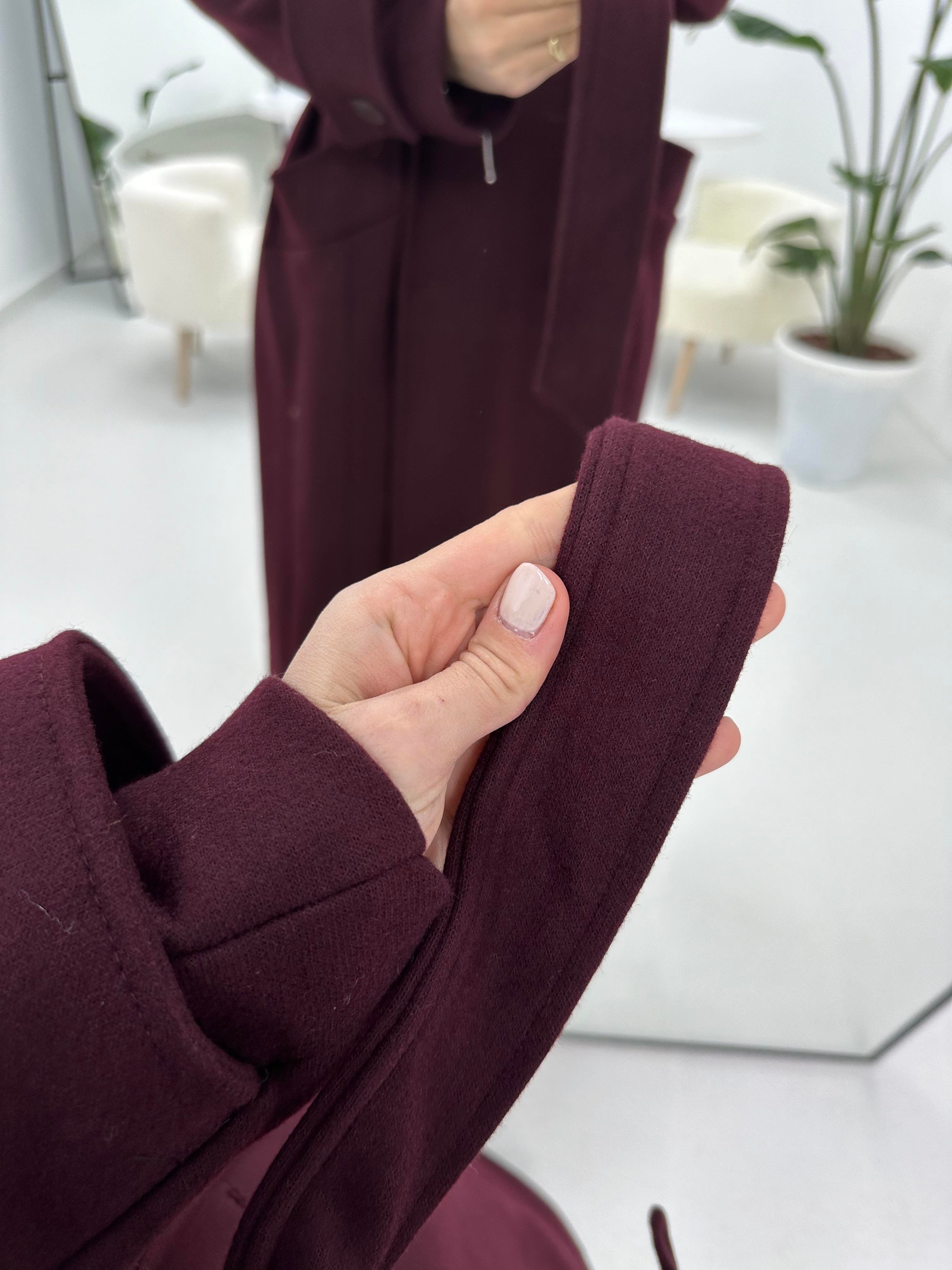 Cep Detaylı Kuşaklı Bordo Kaban 