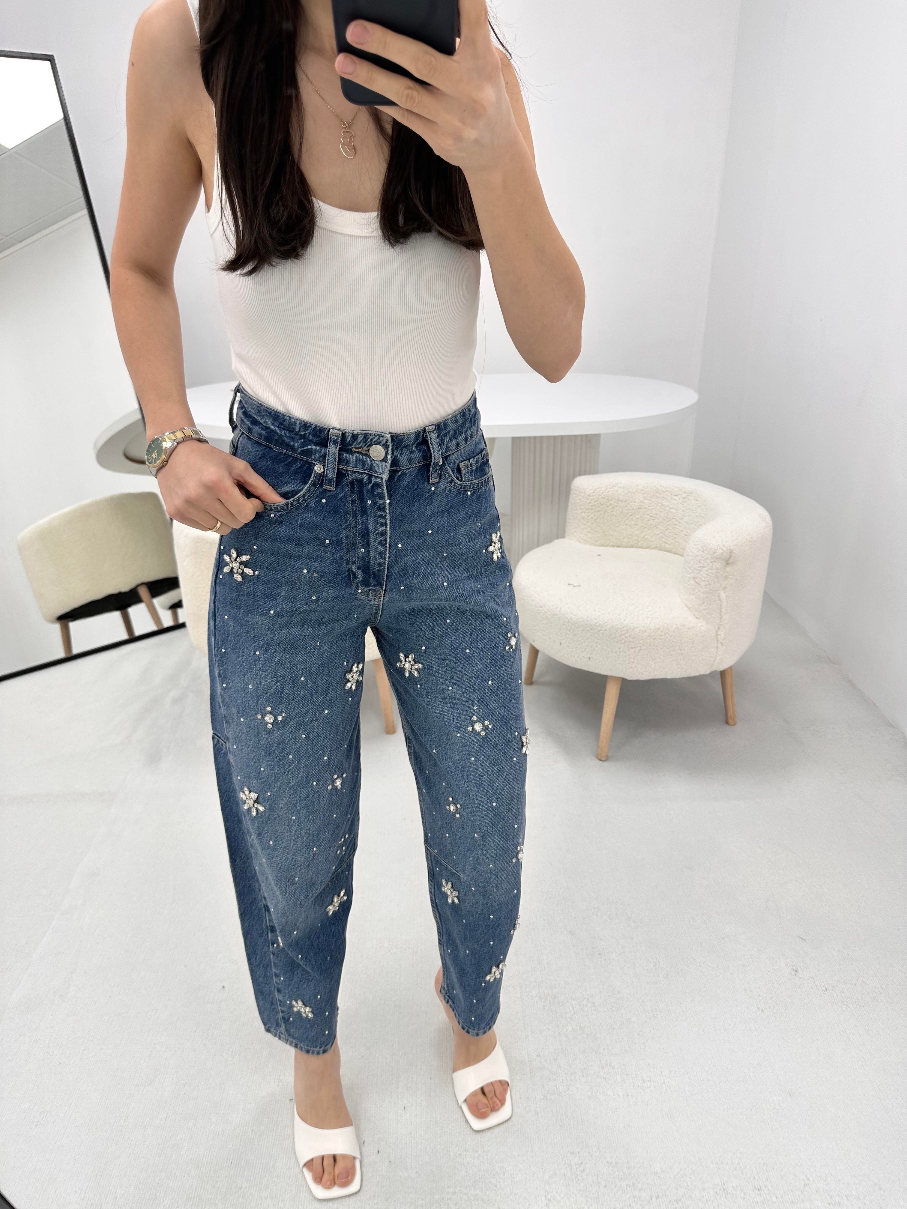 Çiçek Taş Detaylı Koyu Mavi Jean Pantolon