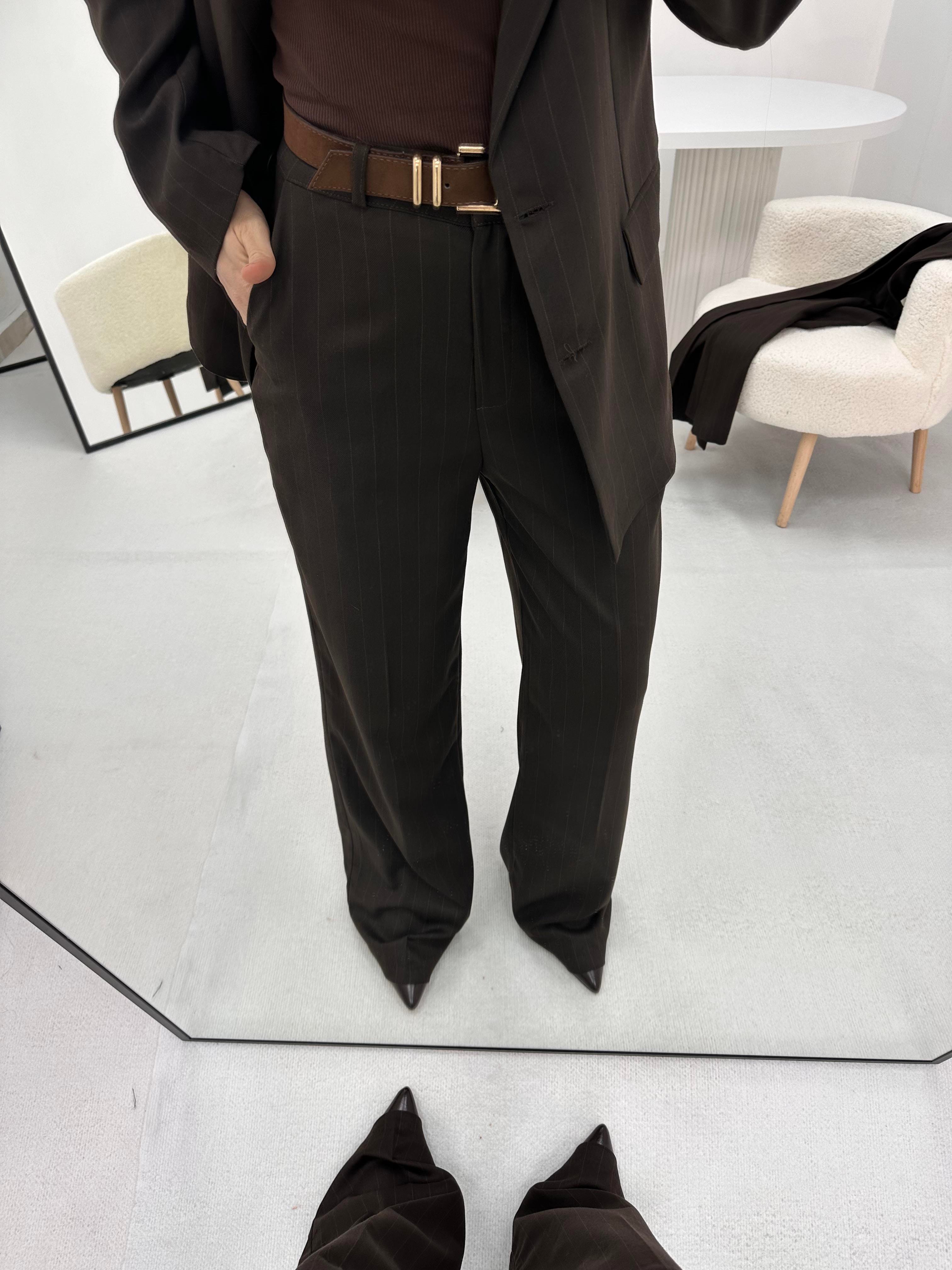 Çizgi Detaylı Kahverengi Kumaş Pantolon 