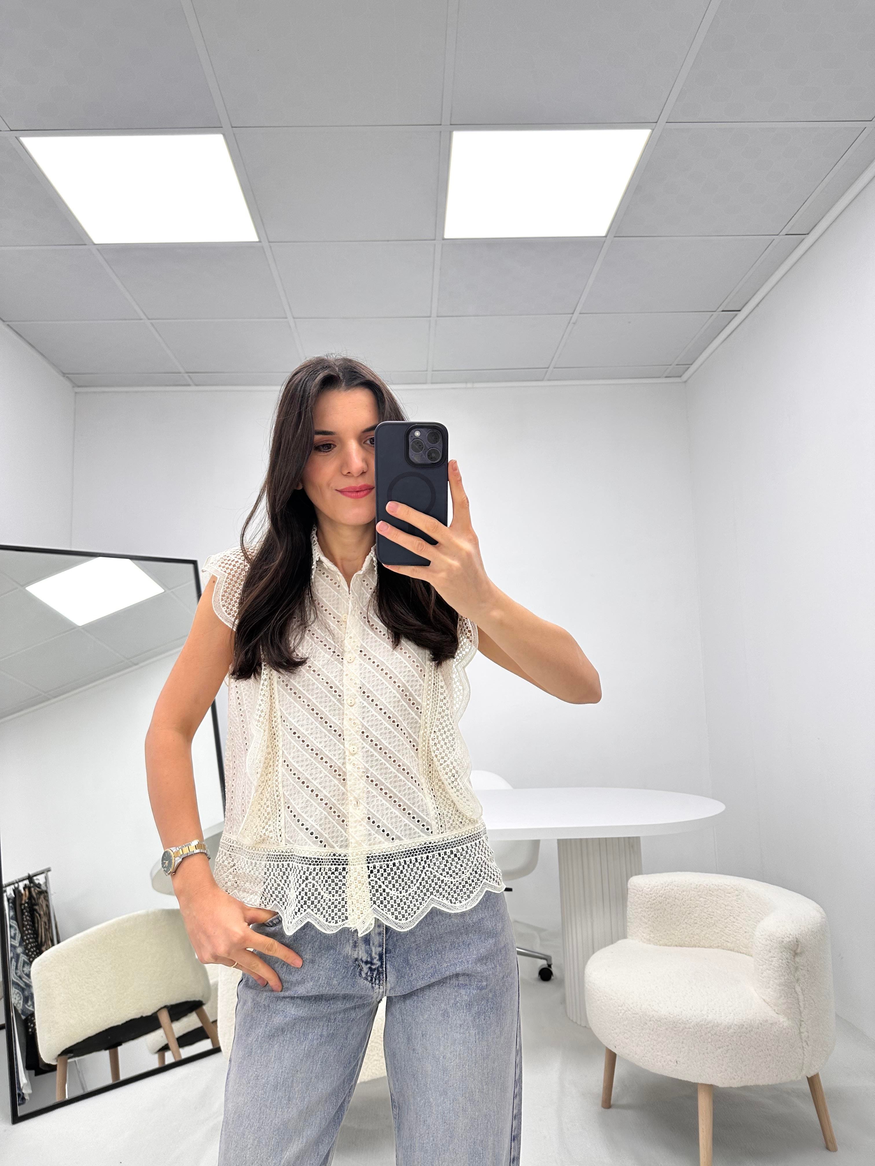 Dantel Detaylı Ekru bluz 