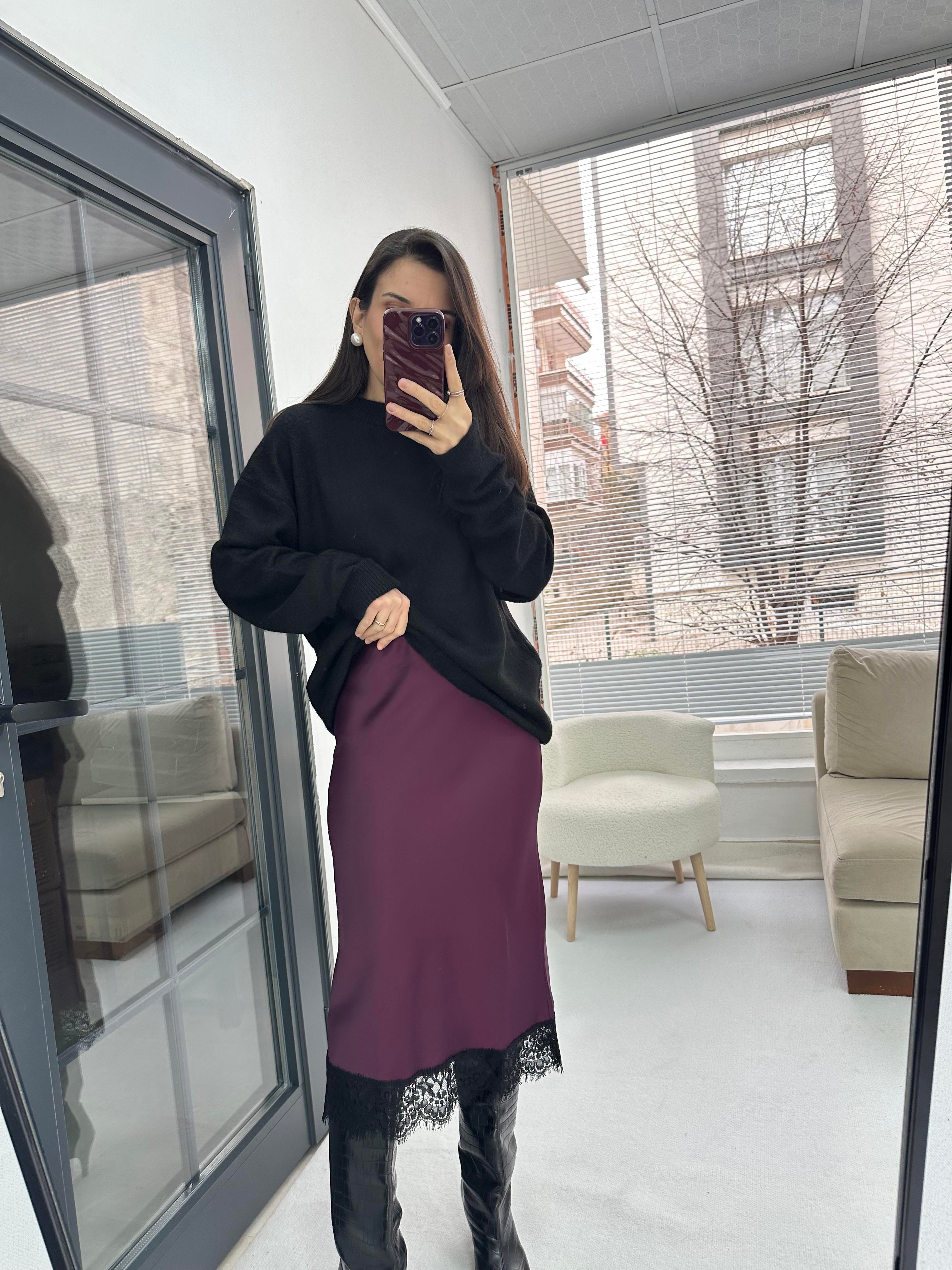 Dantel Detaylı Saten Midi Boy Etek