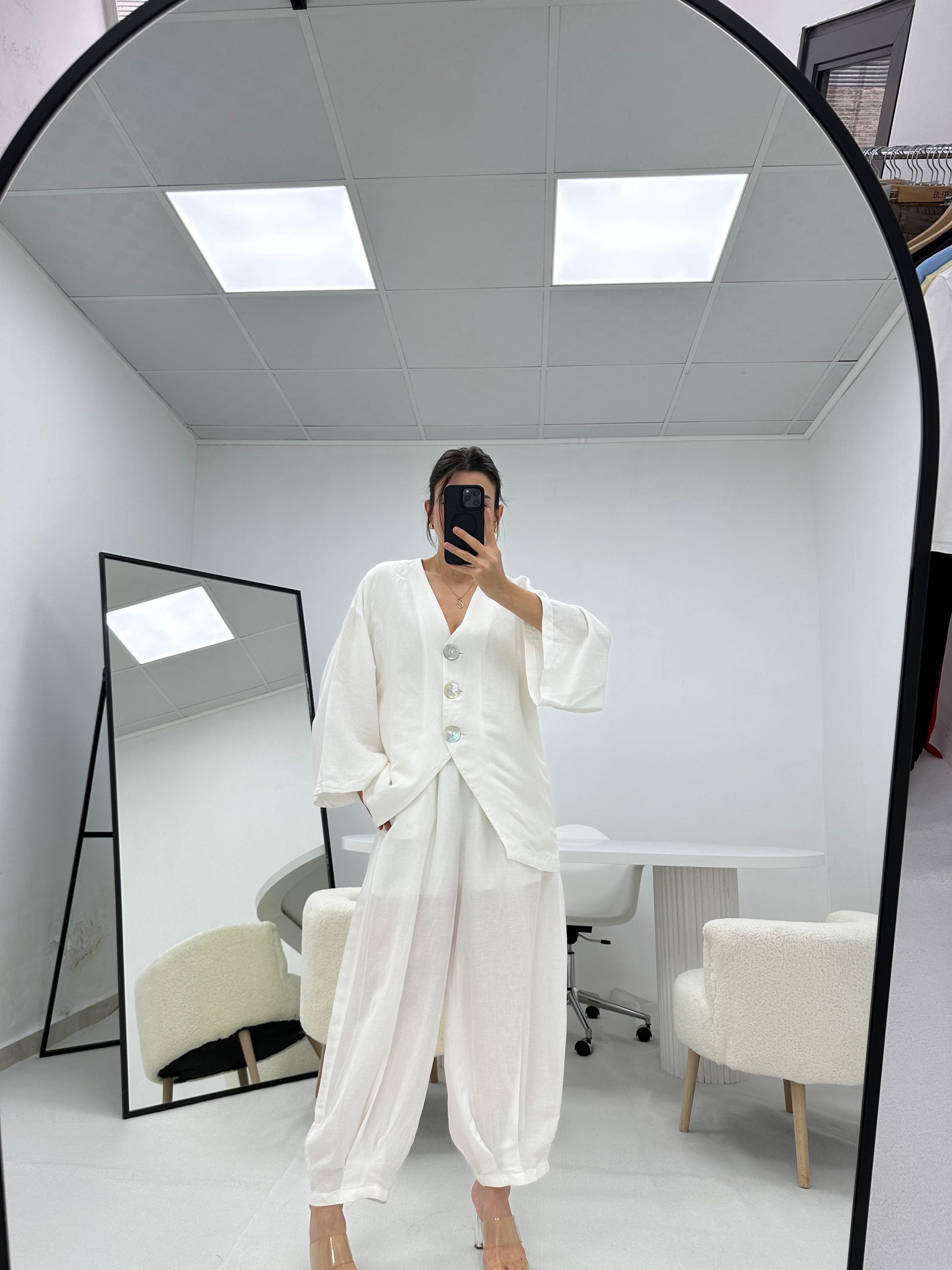 Düğme Detaylı Beyaz Keten Şalvar Model Takım 